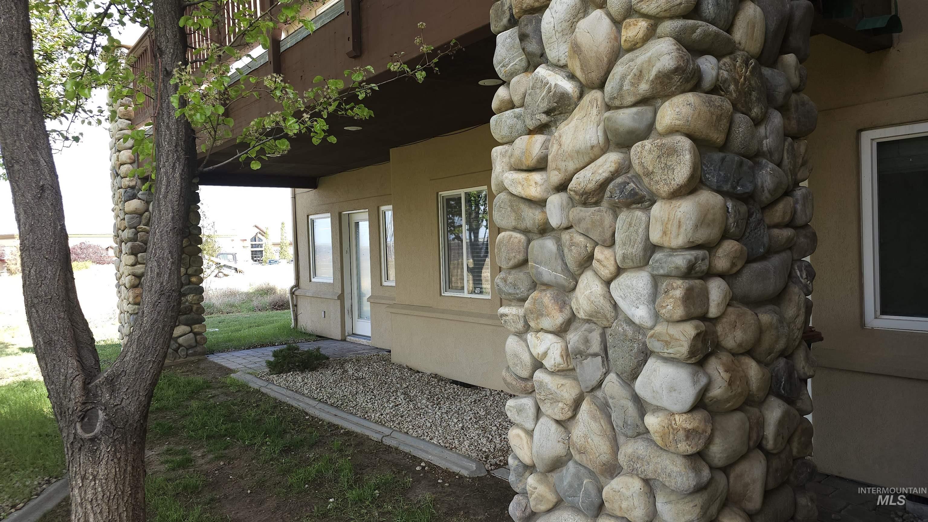 286 River Vista Place, Twin Falls, Idaho 83301, 3 Bedrooms, 4 Bathrooms, Residential For Sale, Price $499,900, 98983624