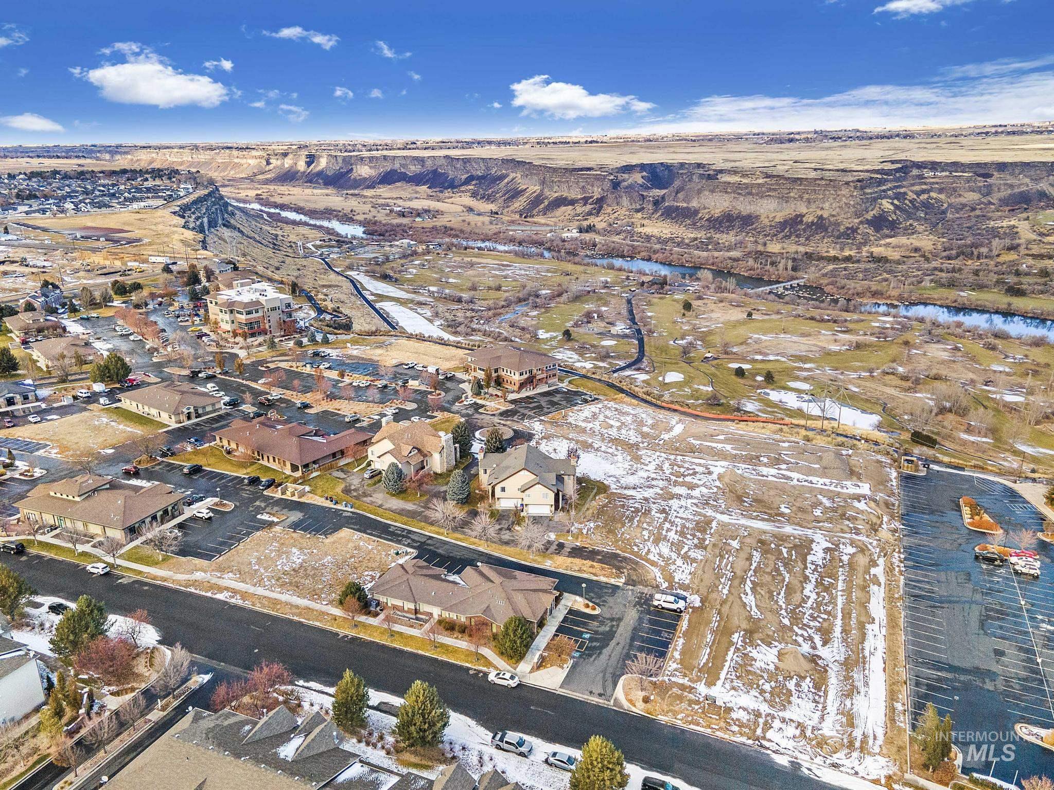 286 River Vista Place, Twin Falls, Idaho 83301, 3 Bedrooms, 4 Bathrooms, Residential For Sale, Price $499,900, 98983624