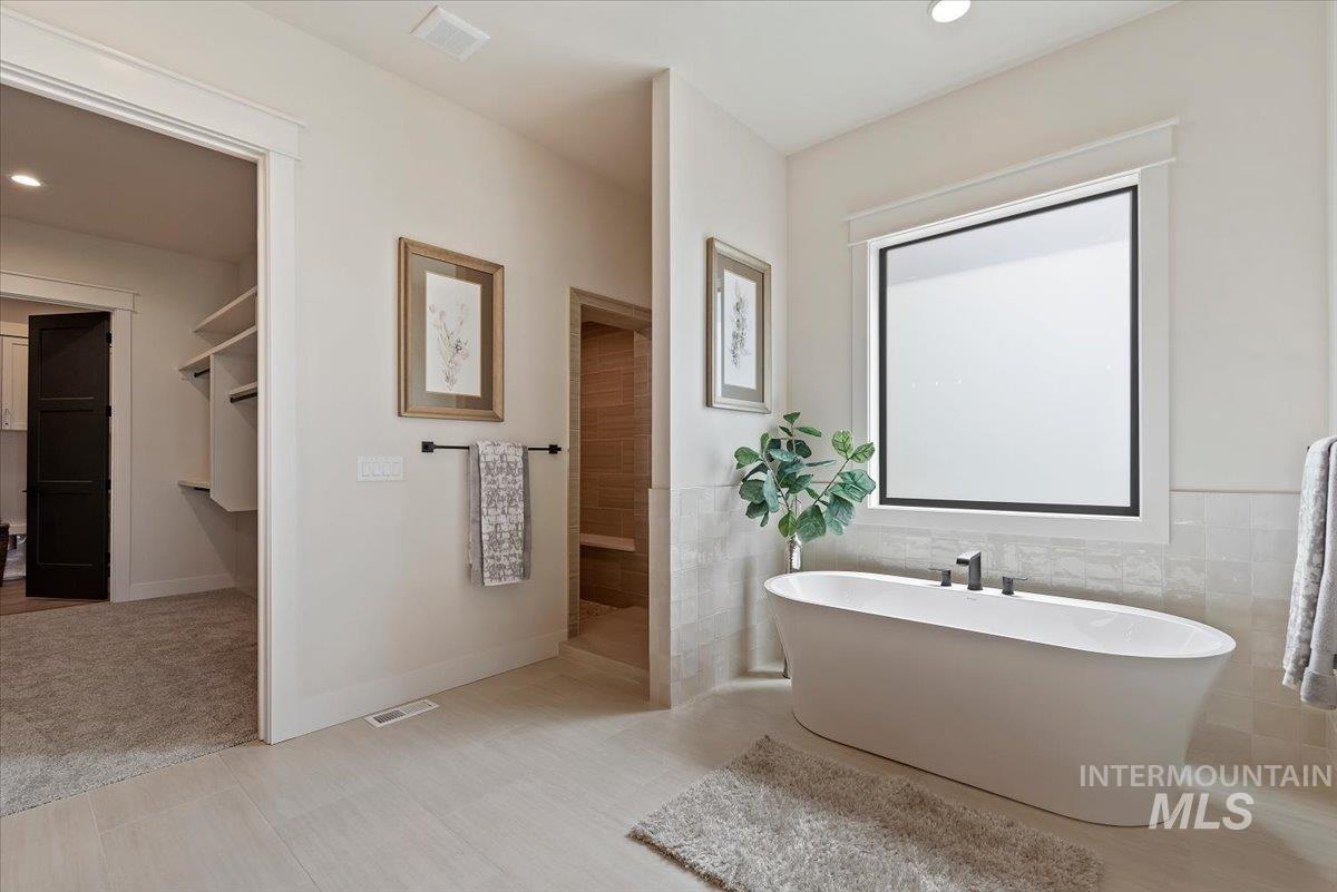 16845 Long Meadow Dr, Caldwell, Idaho 83607, 3 Bedrooms, 2.5 Bathrooms, Residential For Sale, Price $1,275,000,MLS 98983625