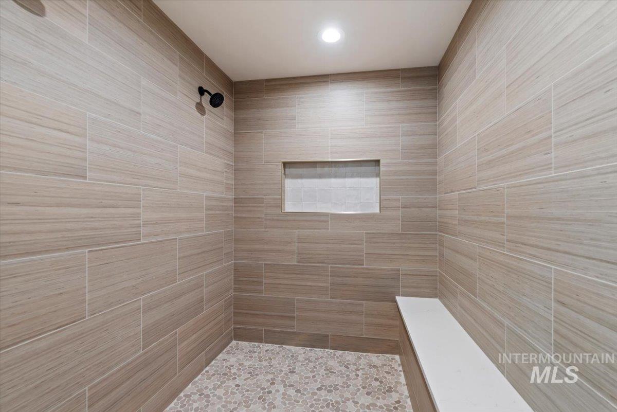 16845 Long Meadow Dr, Caldwell, Idaho 83607, 3 Bedrooms, 2.5 Bathrooms, Residential For Sale, Price $1,275,000,MLS 98983625