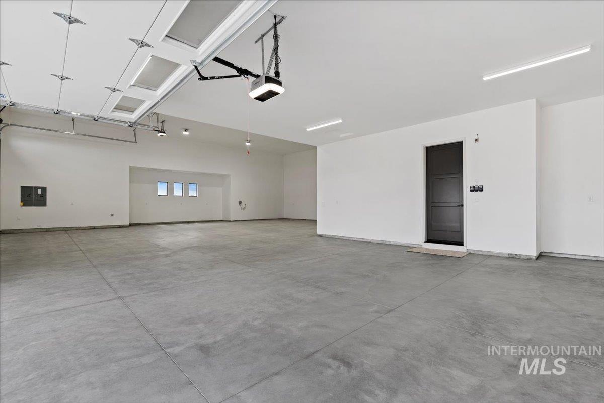 16845 Long Meadow Dr, Caldwell, Idaho 83607, 3 Bedrooms, 2.5 Bathrooms, Residential For Sale, Price $1,275,000,MLS 98983625