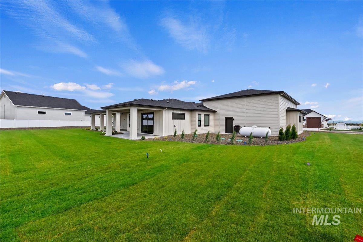 16845 Long Meadow Dr, Caldwell, Idaho 83607, 3 Bedrooms, 2.5 Bathrooms, Residential For Sale, Price $1,275,000,MLS 98983625