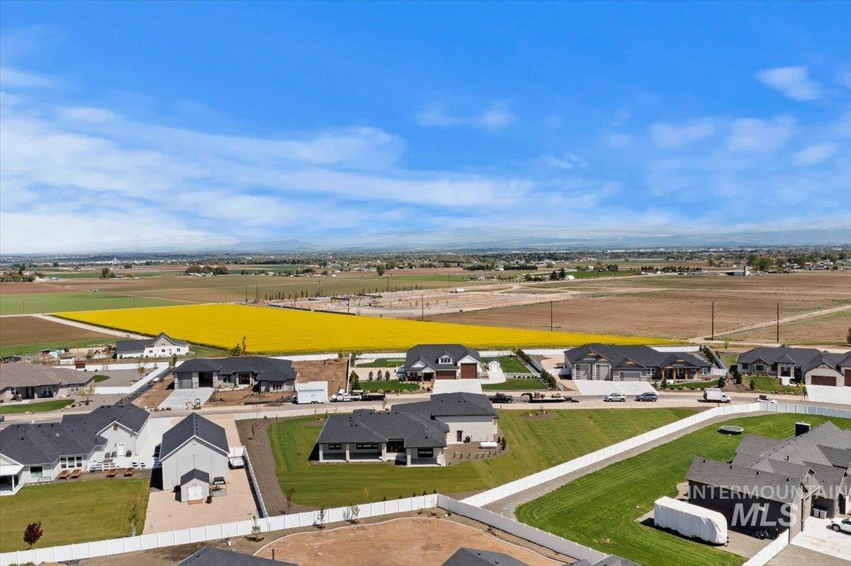 16845 Long Meadow Dr, Caldwell, Idaho 83607, 3 Bedrooms, 2.5 Bathrooms, Residential For Sale, Price $1,275,000,MLS 98983625