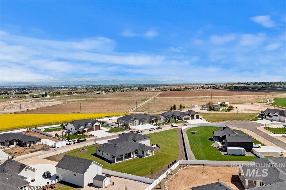 16845 Long Meadow Dr, Caldwell, Idaho 83607, 3 Bedrooms, 2.5 Bathrooms, Residential For Sale, Price $1,275,000,MLS 98983625