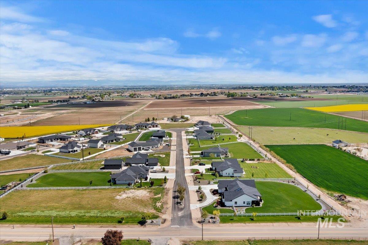 16845 Long Meadow Dr, Caldwell, Idaho 83607, 3 Bedrooms, 2.5 Bathrooms, Residential For Sale, Price $1,275,000,MLS 98983625