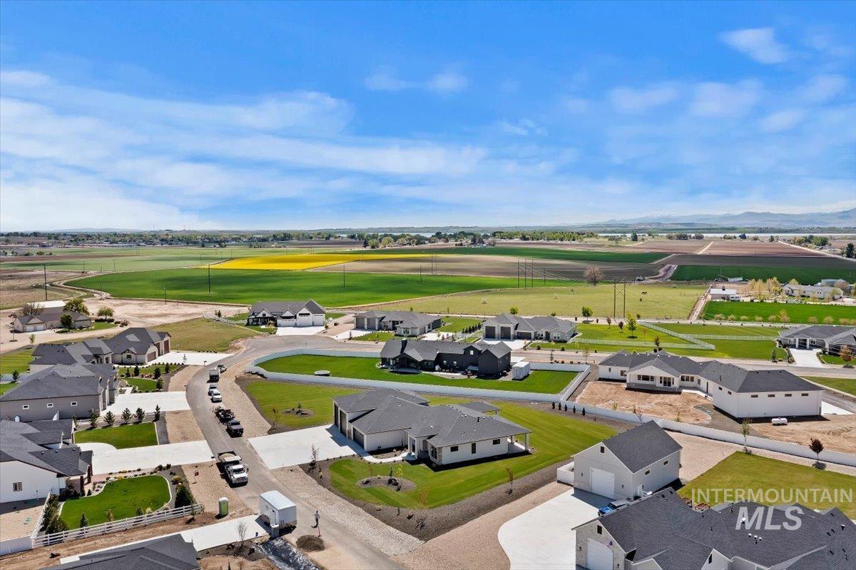 16845 Long Meadow Dr, Caldwell, Idaho 83607, 3 Bedrooms, 2.5 Bathrooms, Residential For Sale, Price $1,275,000,MLS 98983625