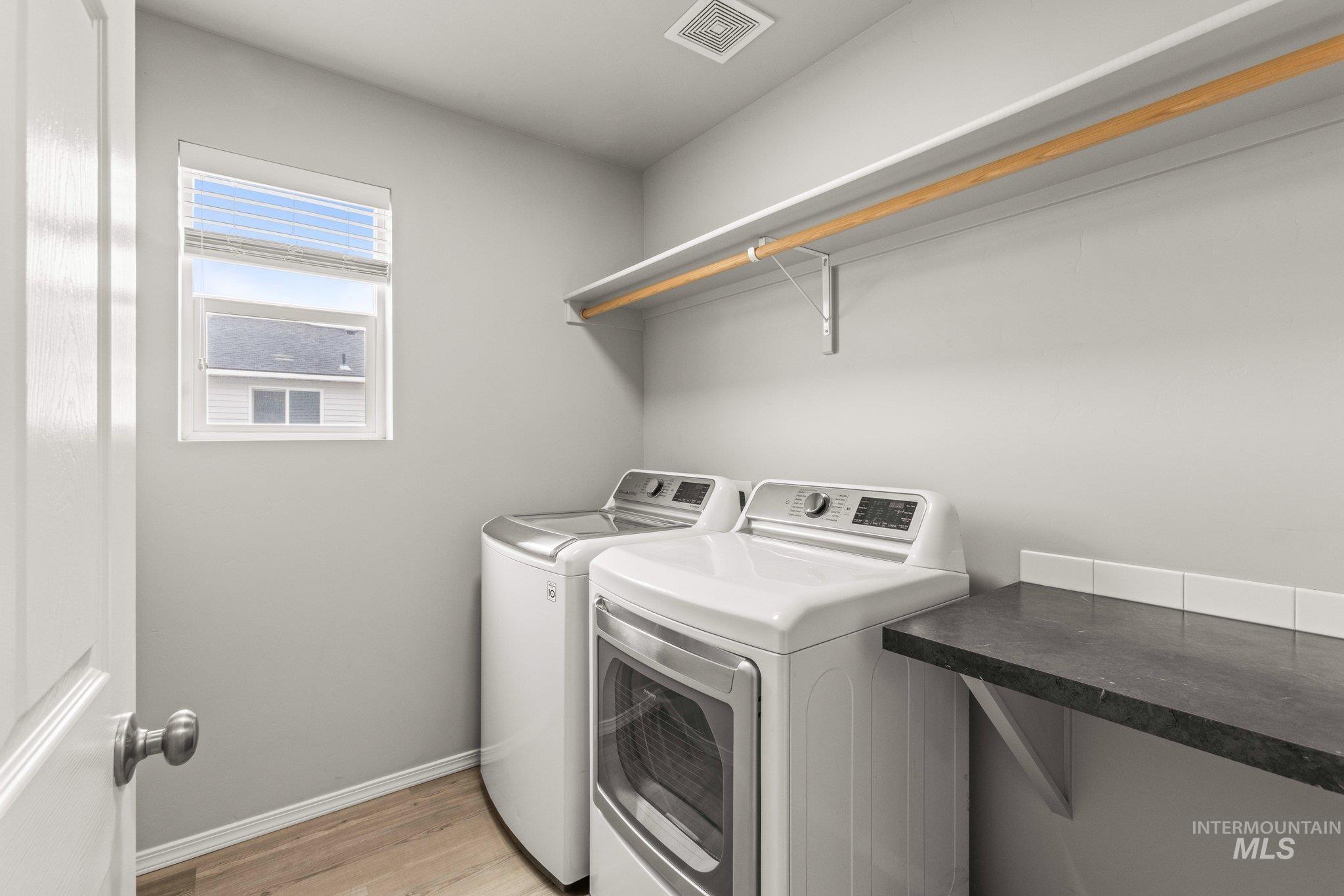 16888 Courtney Way, Caldwell, Idaho 83607-5842, 4 Bedrooms, 2.5 Bathrooms, Residential For Sale, Price $459,900, 98983626