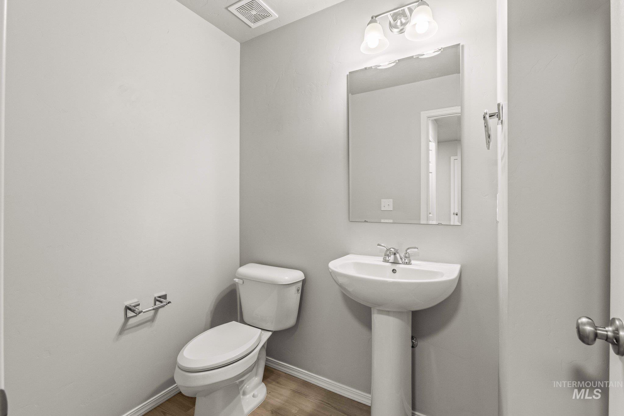 16888 Courtney Way, Caldwell, Idaho 83607-5842, 4 Bedrooms, 2.5 Bathrooms, Residential For Sale, Price $459,900, 98983626