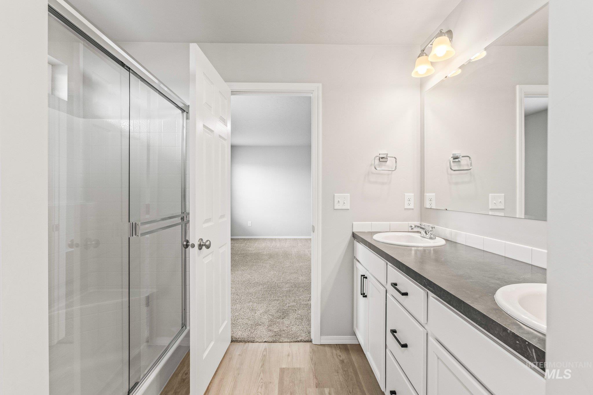 16888 Courtney Way, Caldwell, Idaho 83607-5842, 4 Bedrooms, 2.5 Bathrooms, Residential For Sale, Price $459,900, 98983626