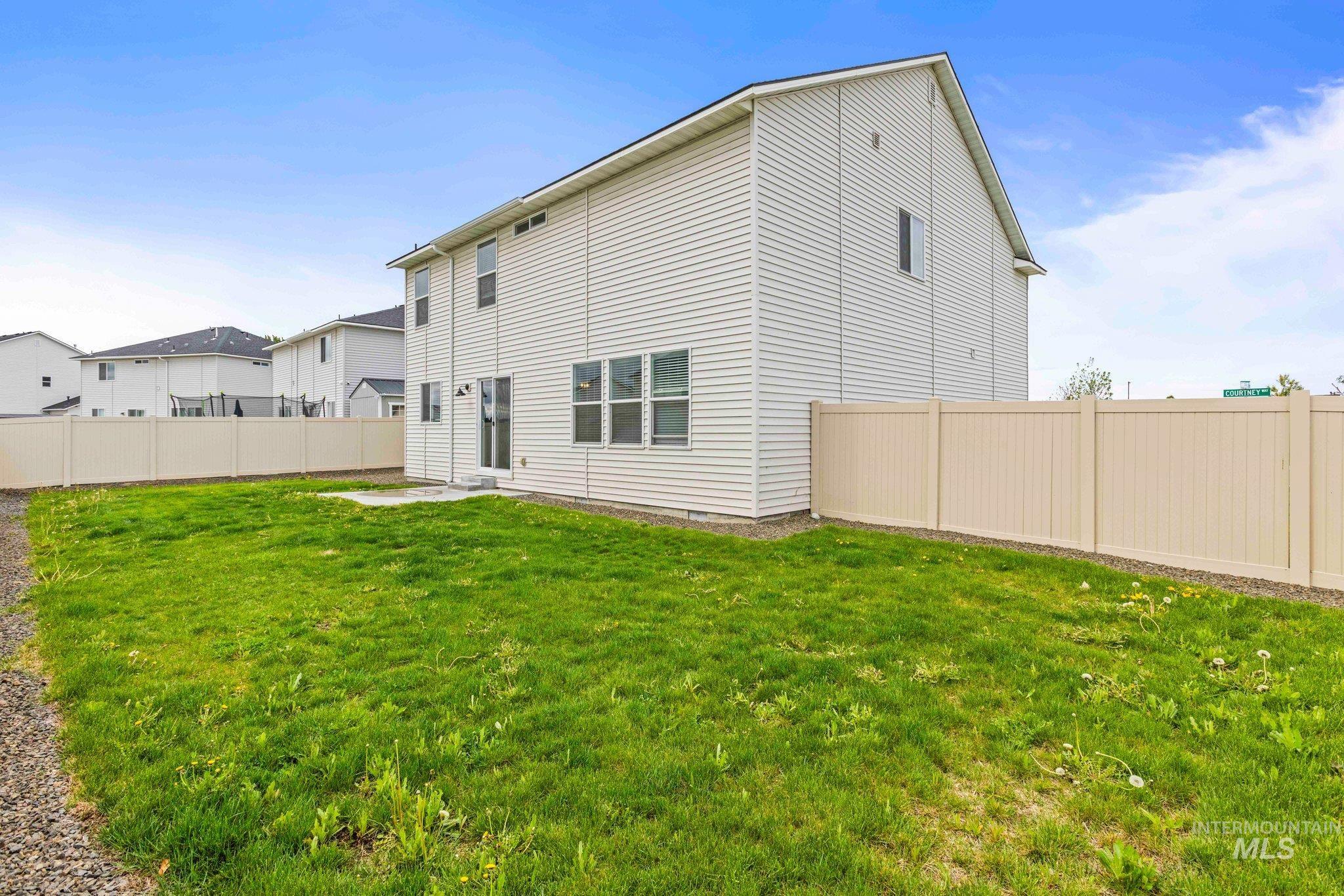 16888 Courtney Way, Caldwell, Idaho 83607-5842, 4 Bedrooms, 2.5 Bathrooms, Residential For Sale, Price $459,900, 98983626