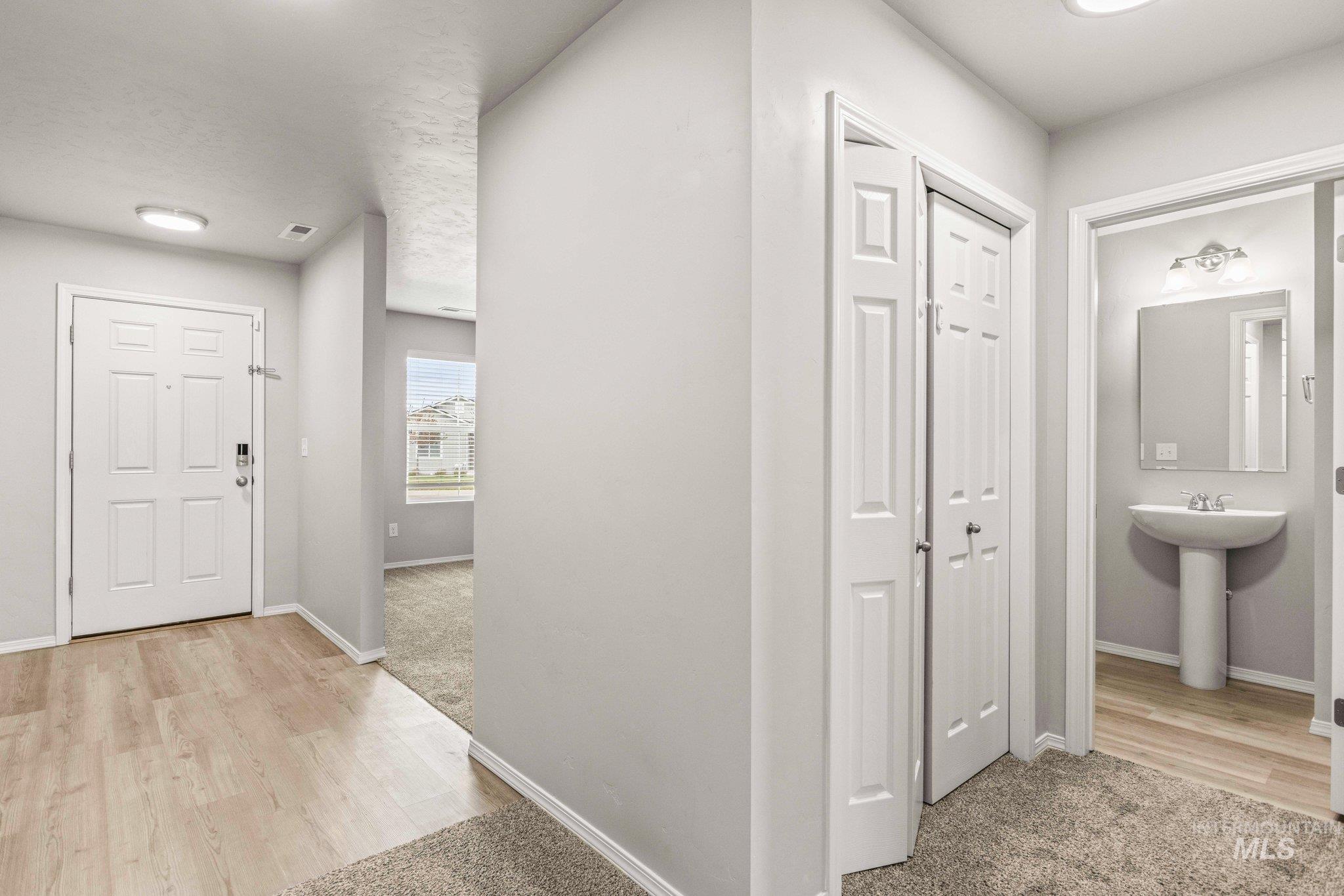 16888 Courtney Way, Caldwell, Idaho 83607-5842, 4 Bedrooms, 2.5 Bathrooms, Residential For Sale, Price $459,900, 98983626