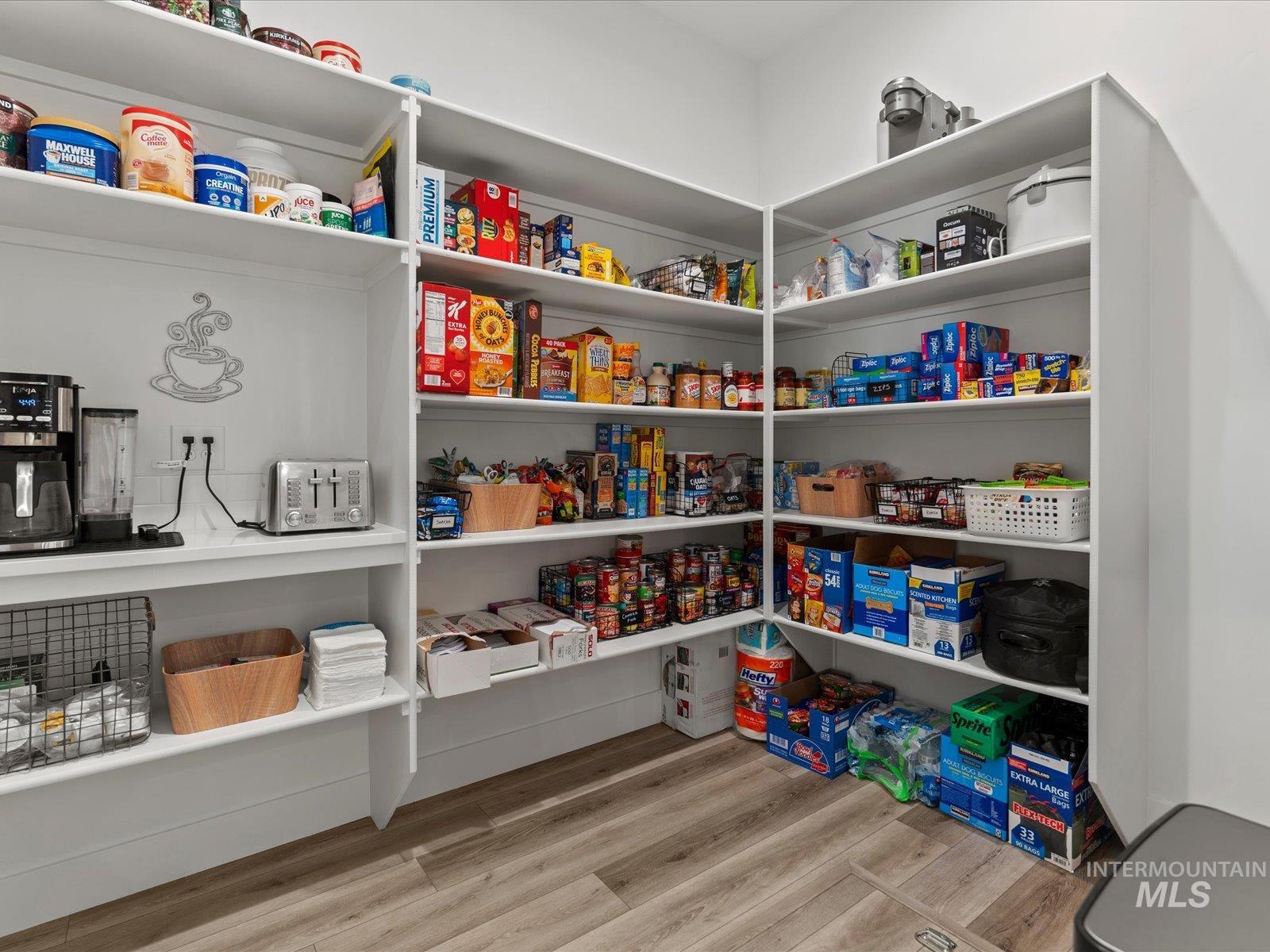 6278 Chateau Ct, Star, Idaho 83669, 4 Bedrooms, 3.5 Bathrooms, Residential For Sale, Price $899,900,MLS 98983629