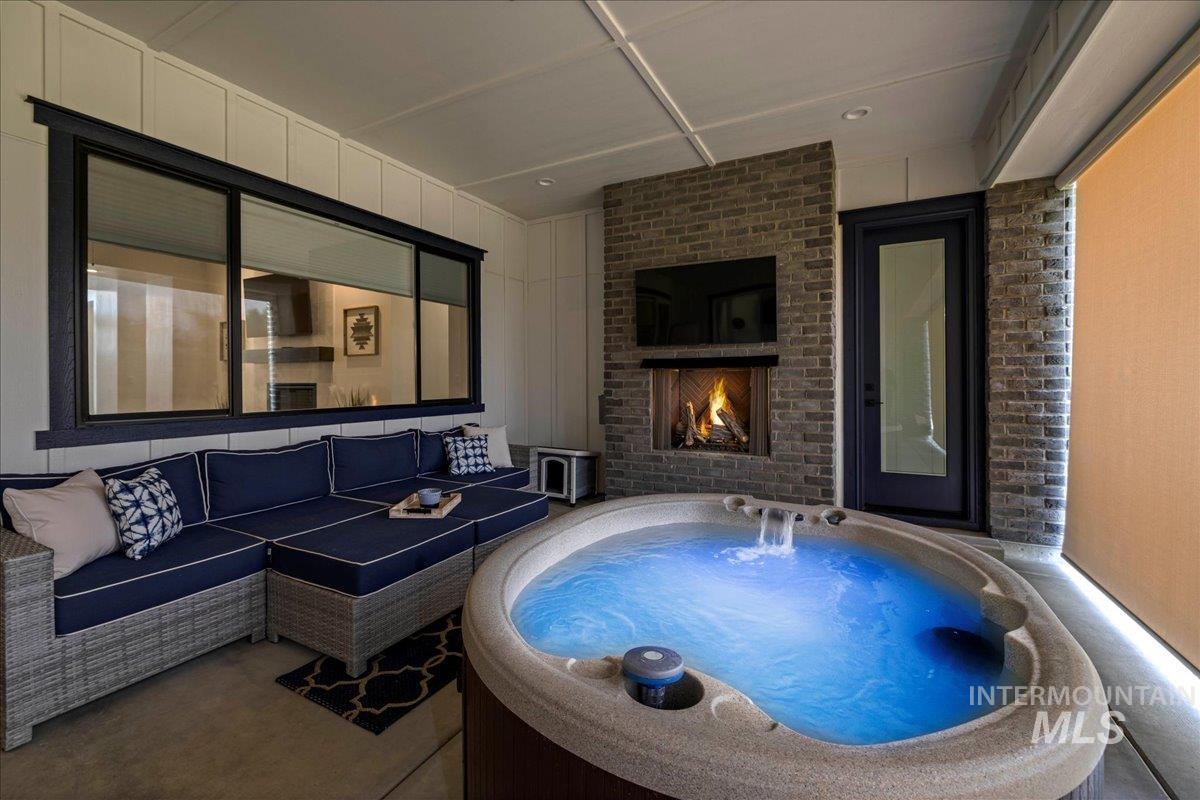 6278 Chateau Ct, Star, Idaho 83669, 4 Bedrooms, 3.5 Bathrooms, Residential For Sale, Price $899,900,MLS 98983629