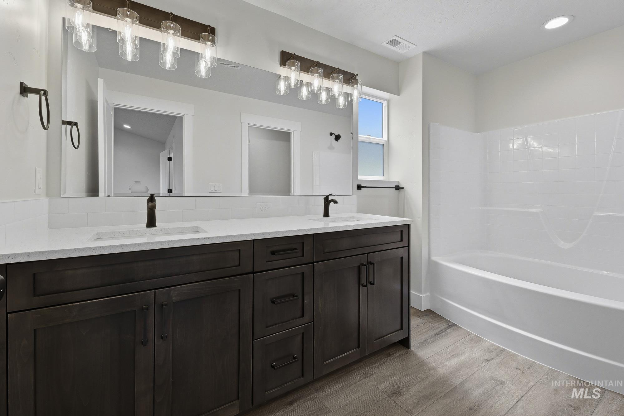 322 N 12th. St., Parma, Idaho 83660, 4 Bedrooms, 2.5 Bathrooms, Residential For Sale, Price $420,000,MLS 98983634