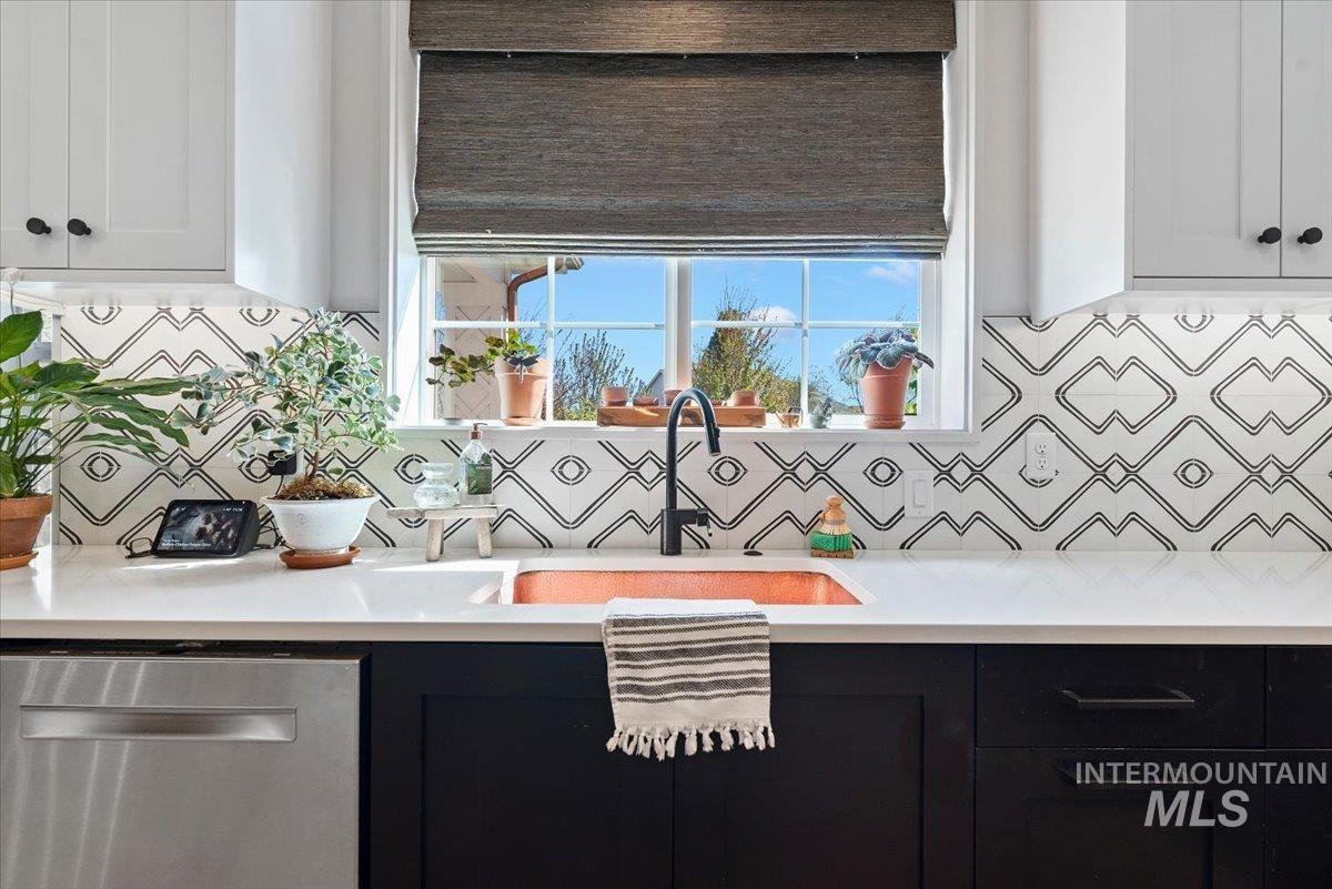 16154 Pinehurst Way, Caldwell, Idaho 83607, 3 Bedrooms, 3 Bathrooms, Residential For Sale, Price $930,000,MLS 98983635