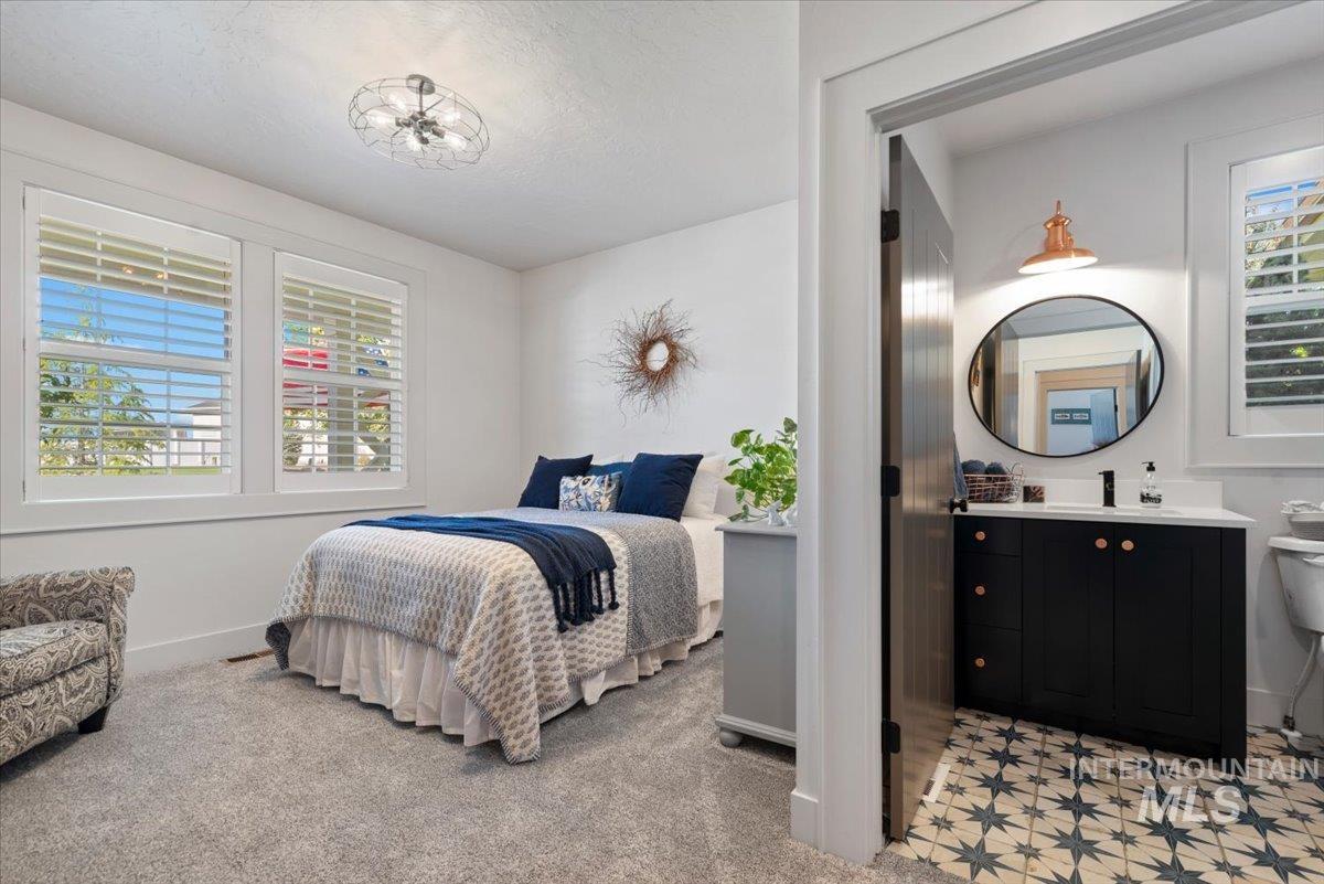 16154 Pinehurst Way, Caldwell, Idaho 83607, 3 Bedrooms, 3 Bathrooms, Residential For Sale, Price $930,000,MLS 98983635