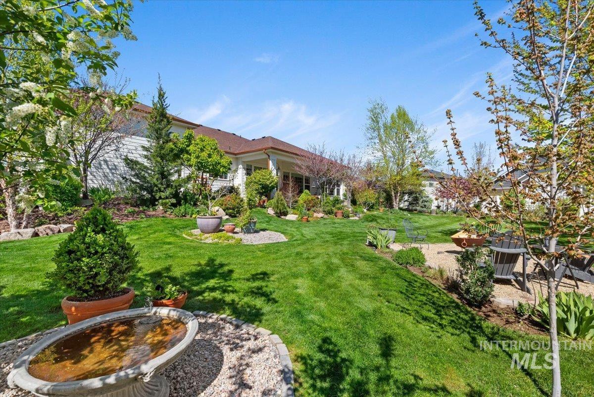 16154 Pinehurst Way, Caldwell, Idaho 83607, 3 Bedrooms, 3 Bathrooms, Residential For Sale, Price $930,000,MLS 98983635