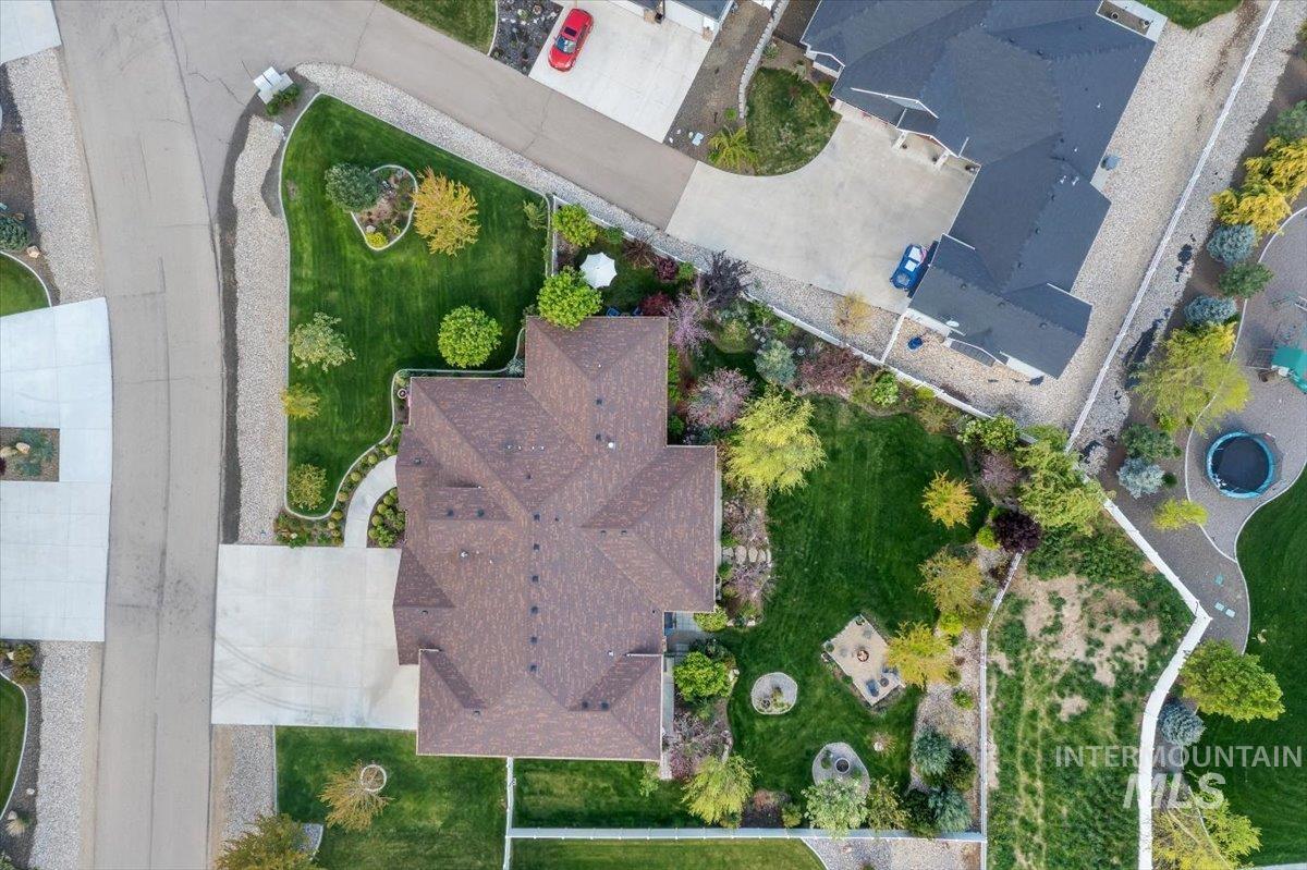 16154 Pinehurst Way, Caldwell, Idaho 83607, 3 Bedrooms, 3 Bathrooms, Residential For Sale, Price $930,000,MLS 98983635