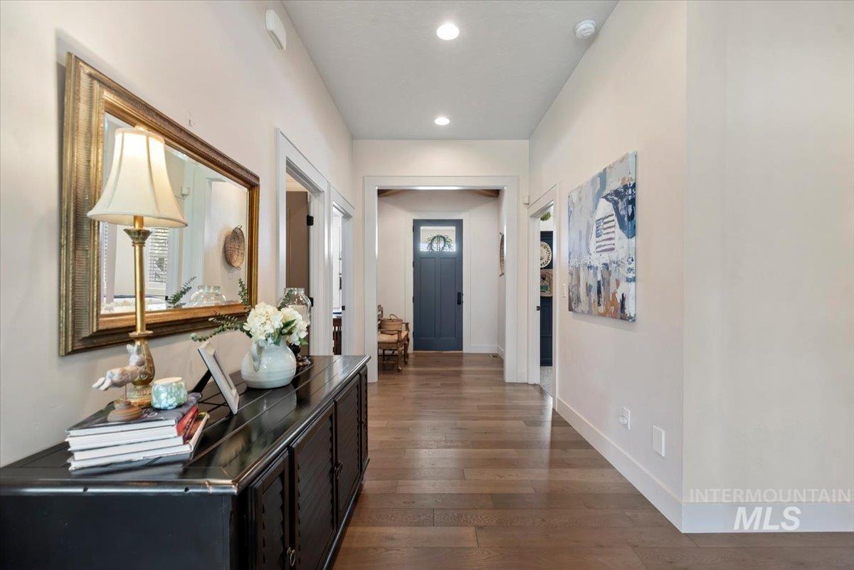 16154 Pinehurst Way, Caldwell, Idaho 83607, 3 Bedrooms, 3 Bathrooms, Residential For Sale, Price $930,000,MLS 98983635