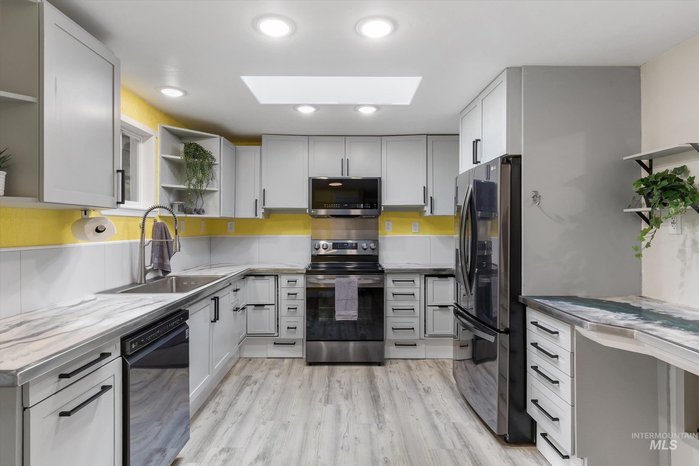 4010 N Patricia Lane, Boise, Idaho 83704, 4 Bedrooms, 2.5 Bathrooms, Residential For Sale, Price $539,000, 98983636