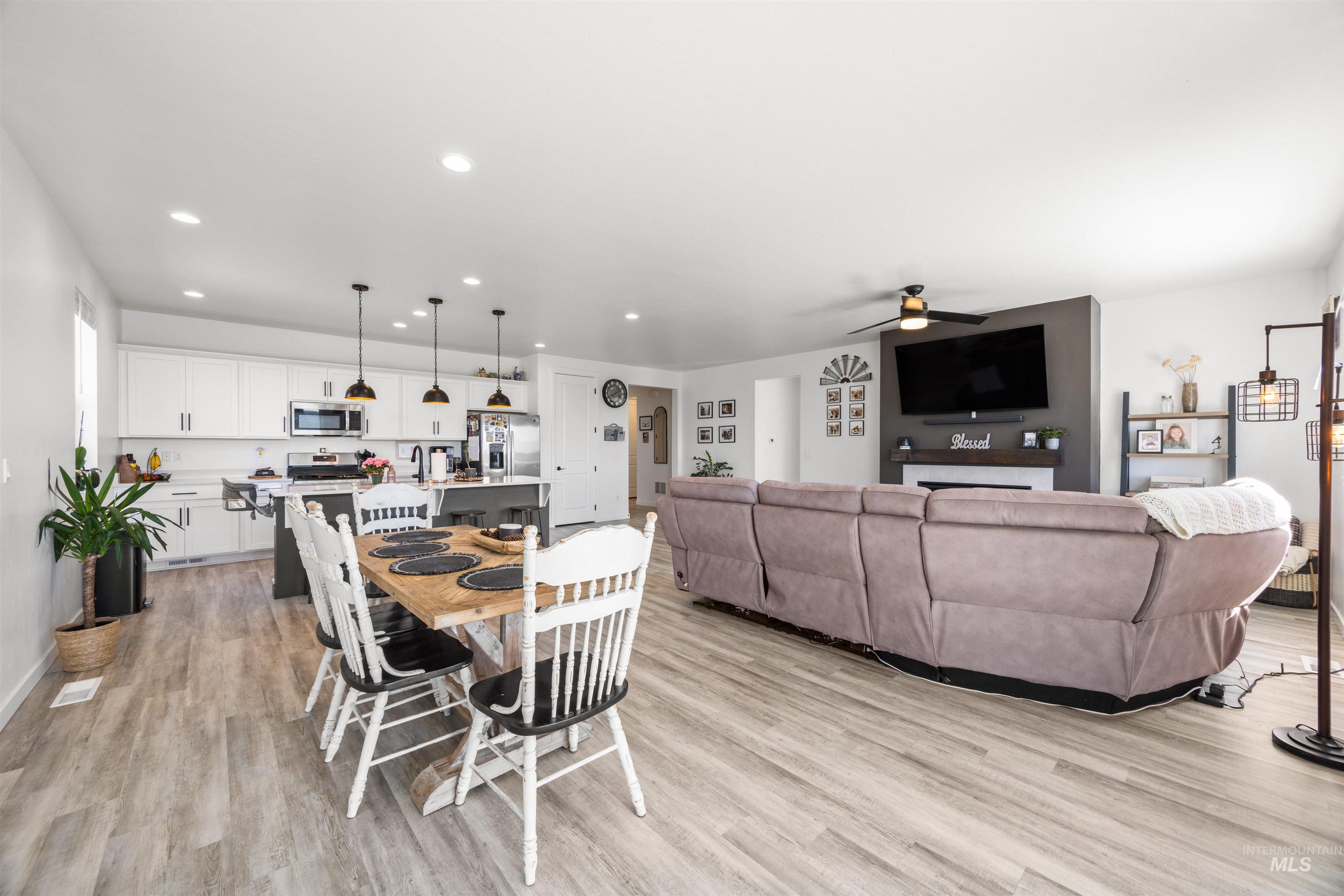 18441 N Moon Flower Ave, Nampa, Idaho 83687, 3 Bedrooms, 2 Bathrooms, Residential For Sale, Price $574,900, 98983637