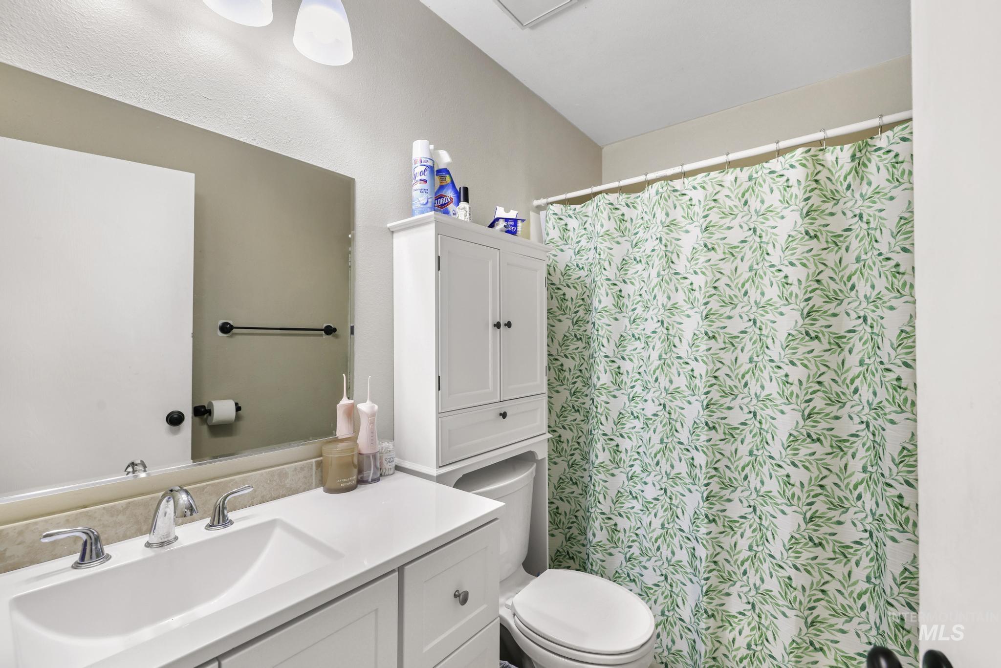 2593 E 3700, Twin Falls, Idaho 83301, 5 Bedrooms, 3 Bathrooms, Residential For Sale, Price $675,000, 98983639