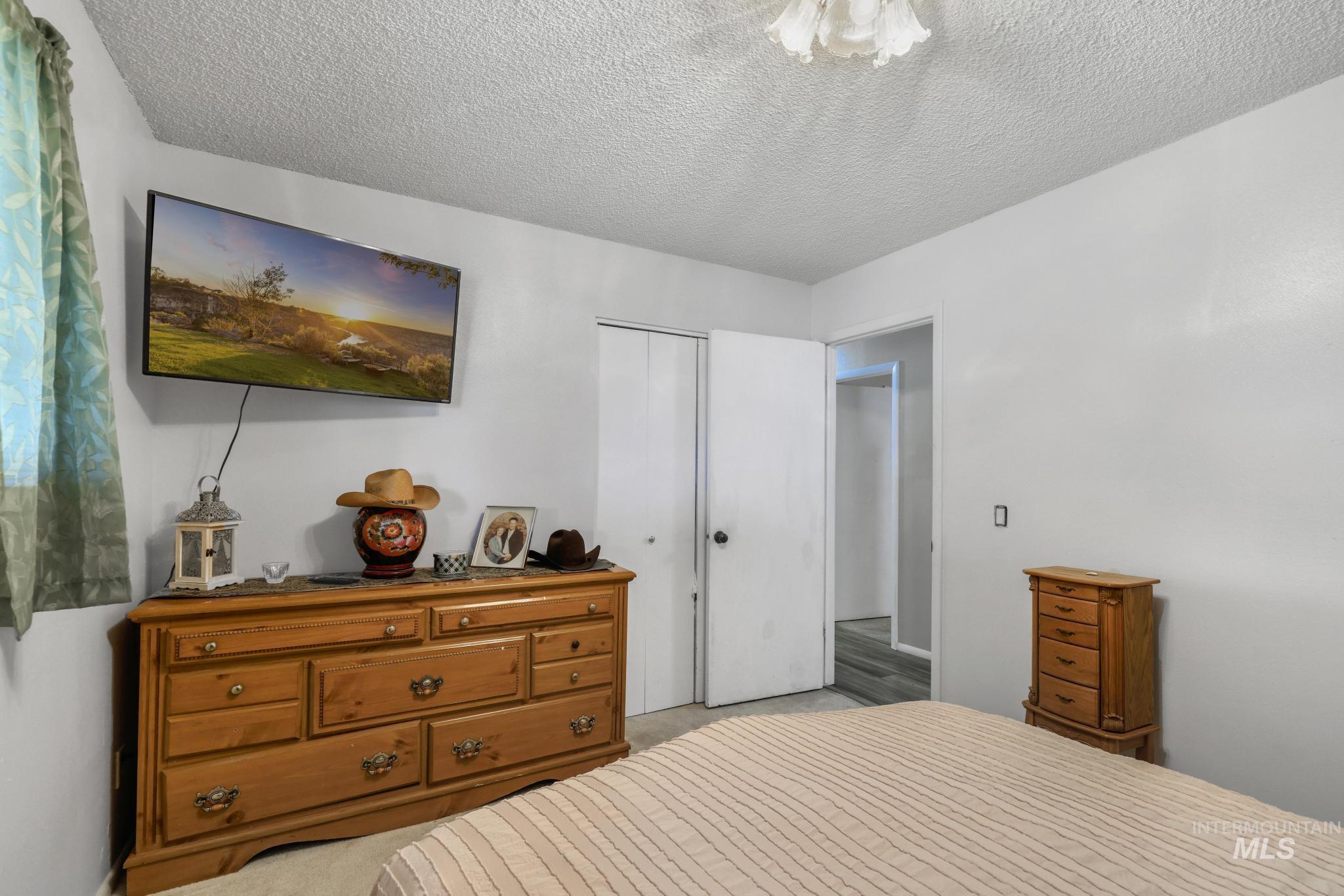 2593 E 3700, Twin Falls, Idaho 83301, 5 Bedrooms, 3 Bathrooms, Residential For Sale, Price $675,000, 98983639