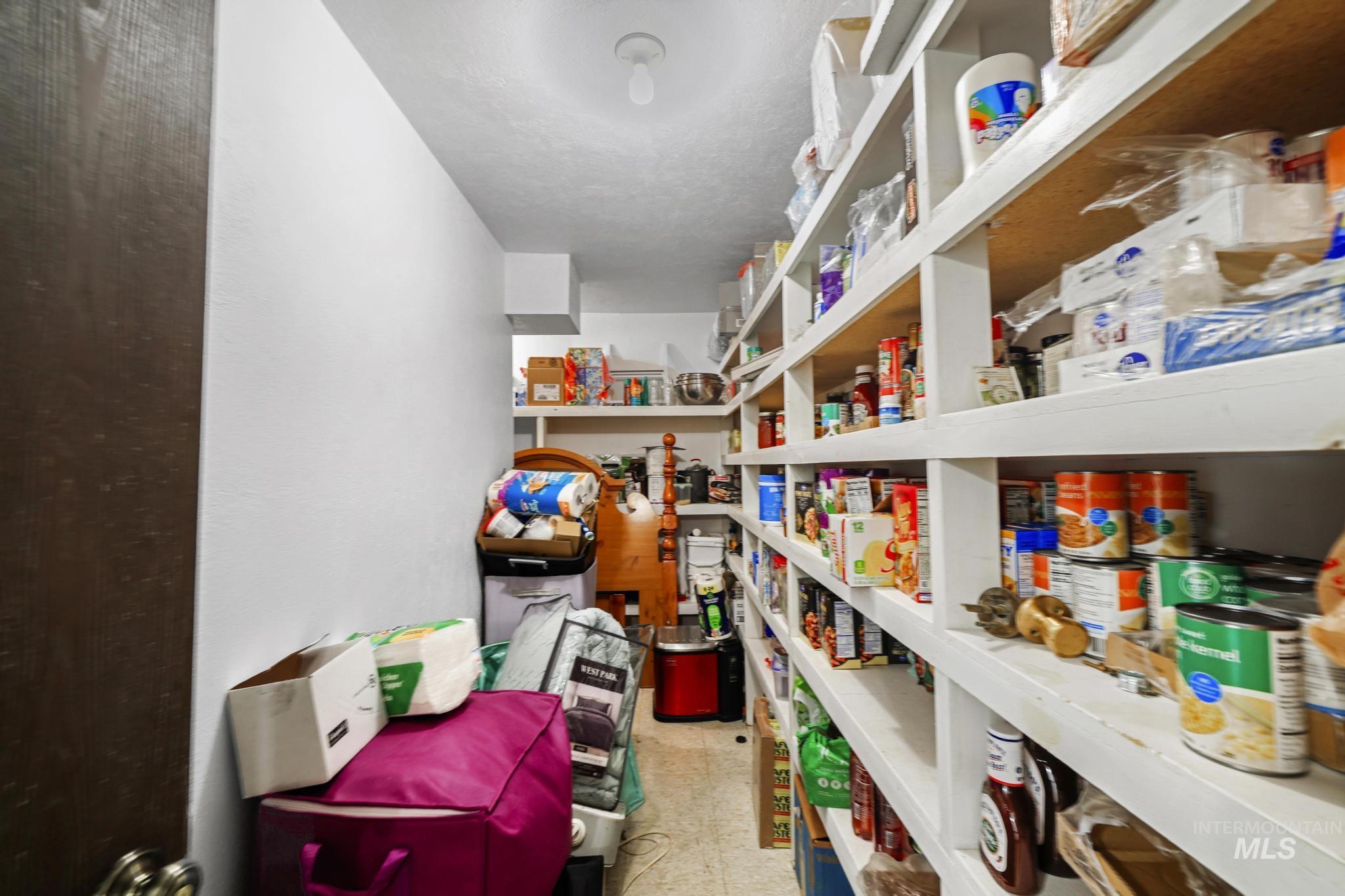 2593 E 3700, Twin Falls, Idaho 83301, 5 Bedrooms, 3 Bathrooms, Residential For Sale, Price $675,000, 98983639