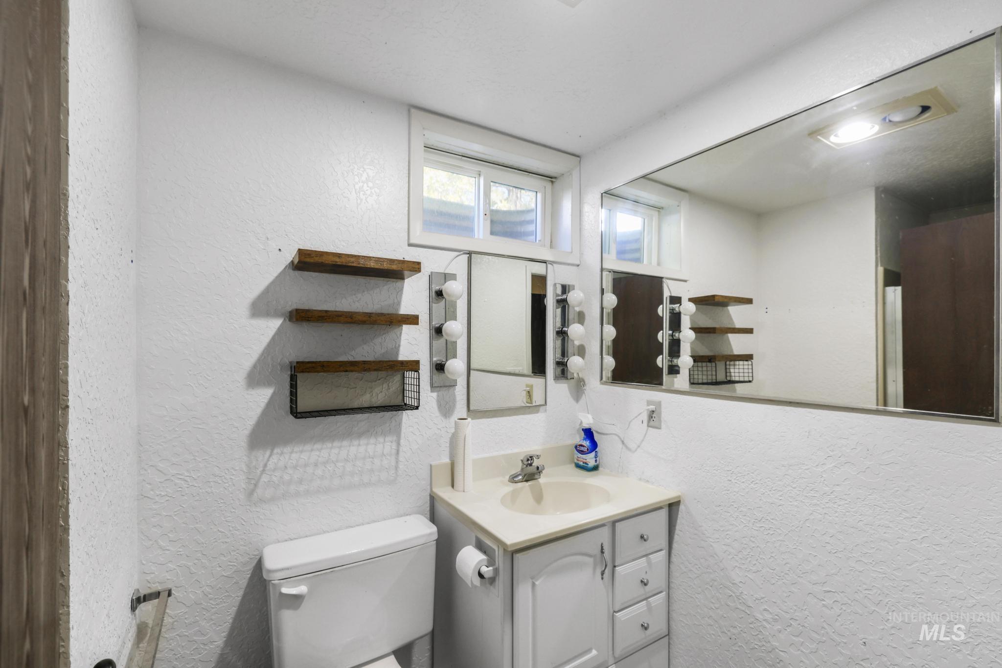 2593 E 3700, Twin Falls, Idaho 83301, 5 Bedrooms, 3 Bathrooms, Residential For Sale, Price $675,000, 98983639