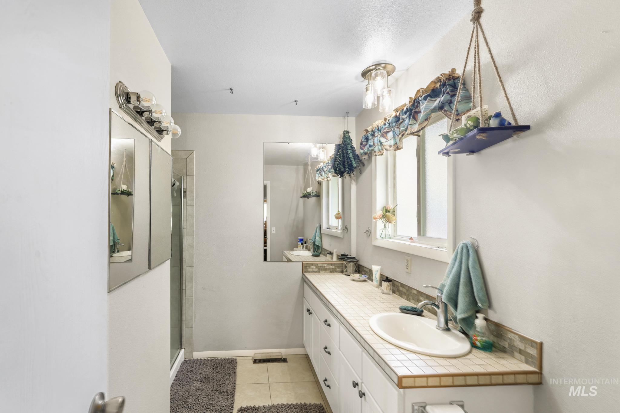 2593 E 3700, Twin Falls, Idaho 83301, 5 Bedrooms, 3 Bathrooms, Residential For Sale, Price $675,000, 98983639