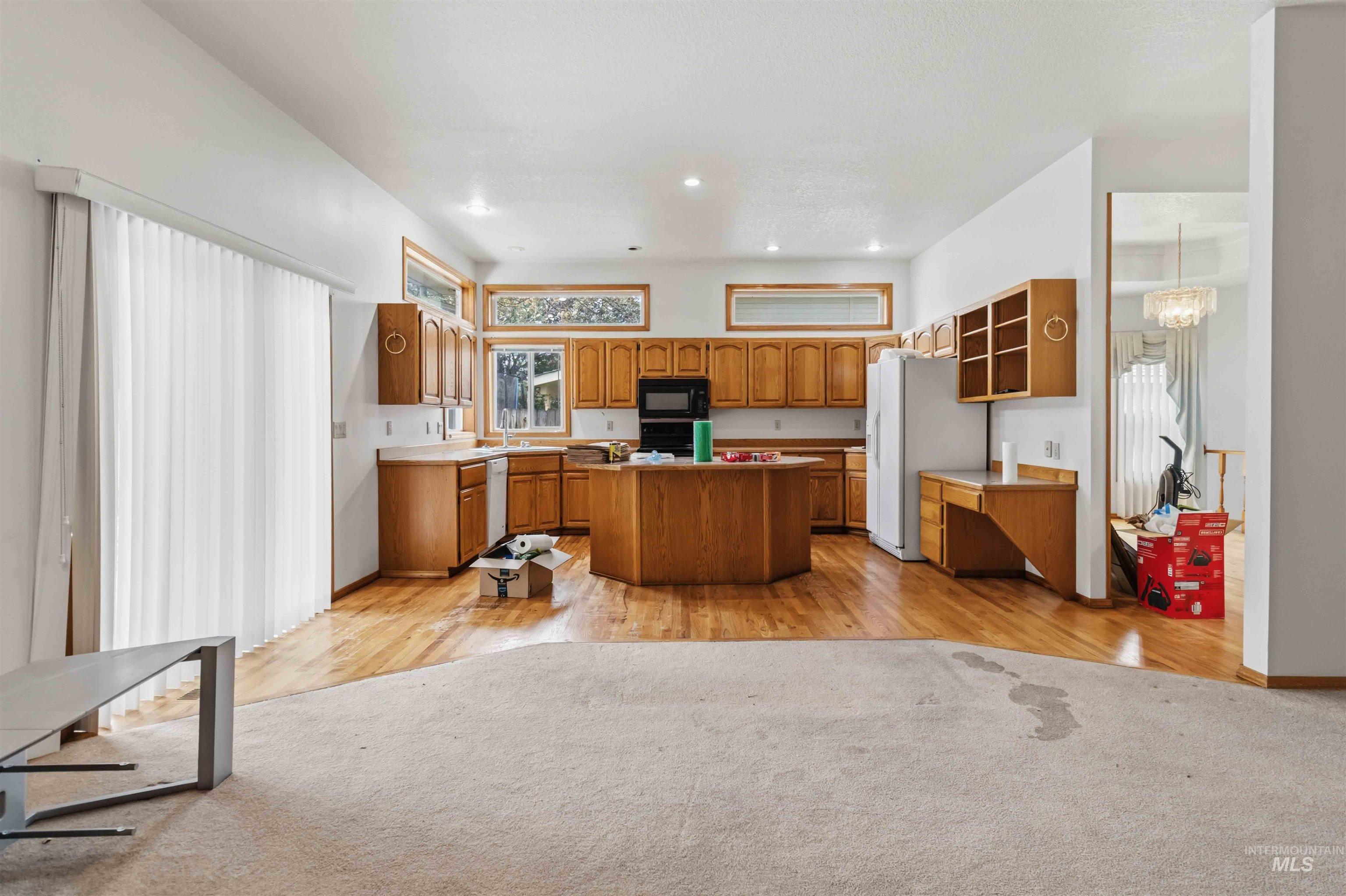 10541 W Rockwood St, Boise, Idaho 83704, 4 Bedrooms, 2 Bathrooms, Residential For Sale, Price $499,900, 98983640