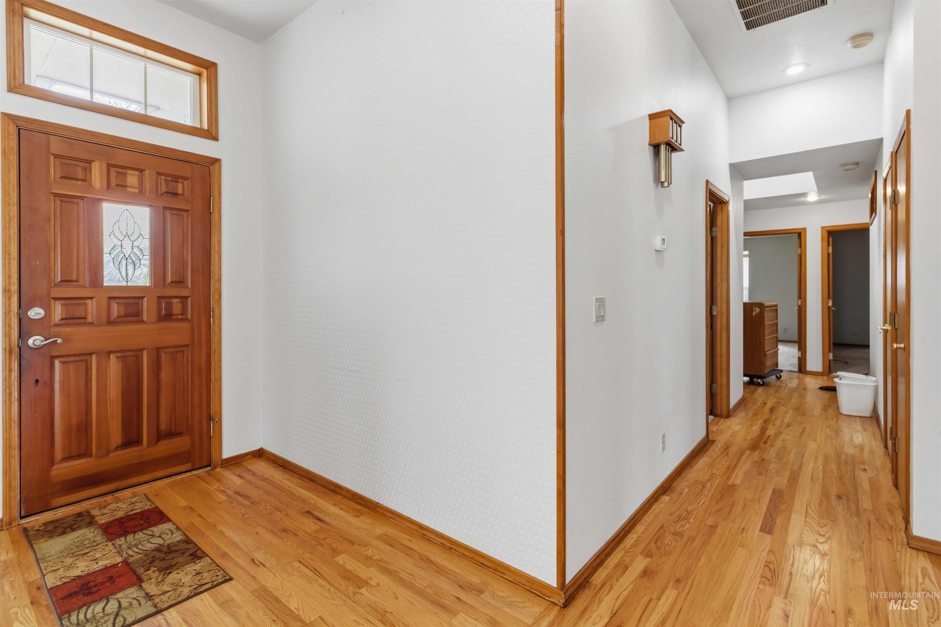 10541 W Rockwood St, Boise, Idaho 83704, 4 Bedrooms, 2 Bathrooms, Residential For Sale, Price $499,900, 98983640