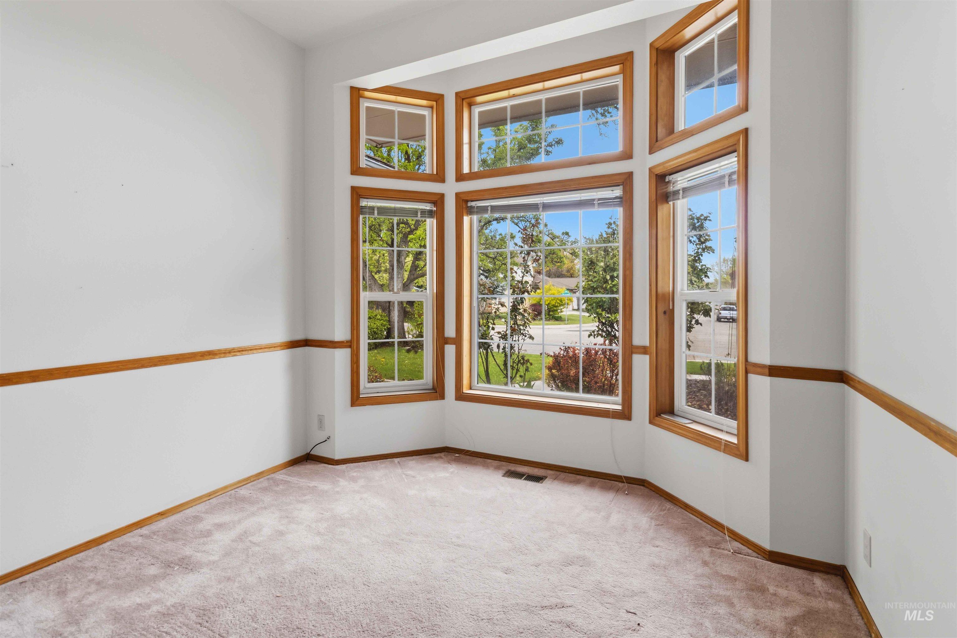 10541 W Rockwood St, Boise, Idaho 83704, 4 Bedrooms, 2 Bathrooms, Residential For Sale, Price $499,900, 98983640