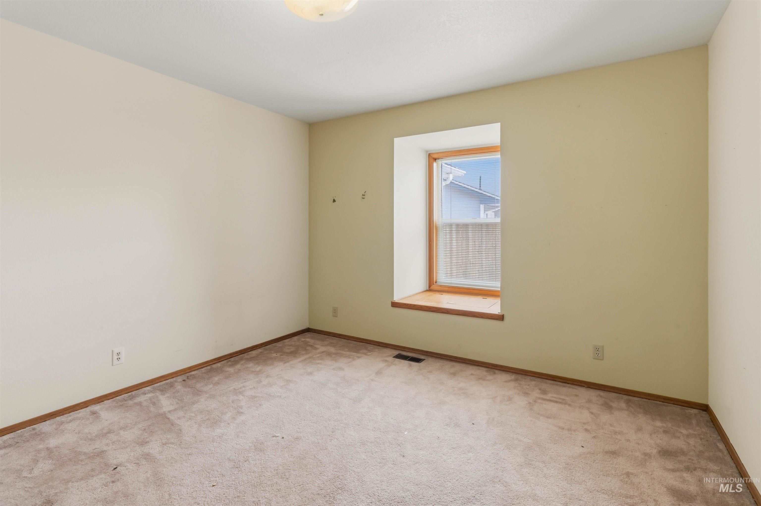 10541 W Rockwood St, Boise, Idaho 83704, 4 Bedrooms, 2 Bathrooms, Residential For Sale, Price $499,900, 98983640