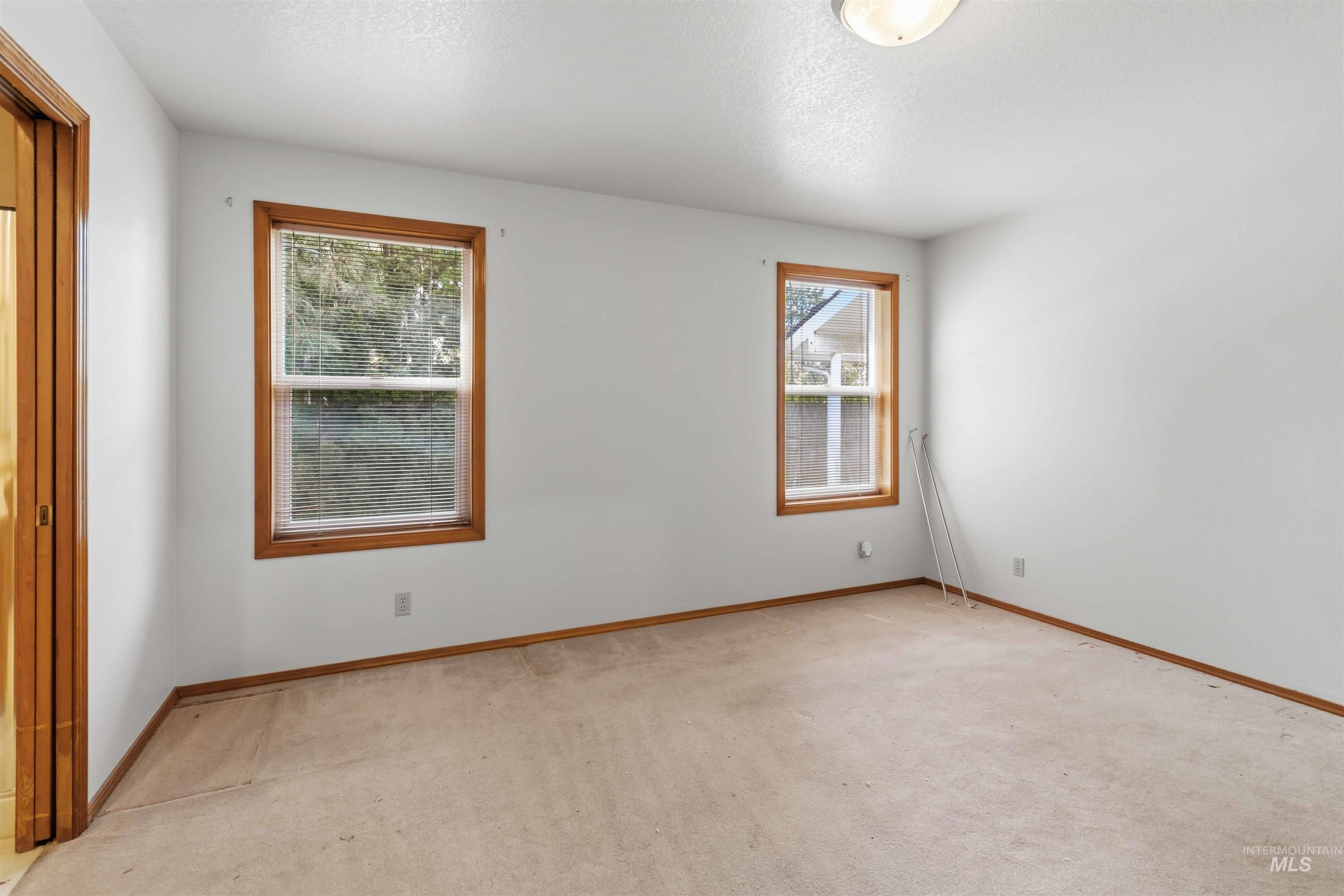 10541 W Rockwood St, Boise, Idaho 83704, 4 Bedrooms, 2 Bathrooms, Residential For Sale, Price $499,900, 98983640