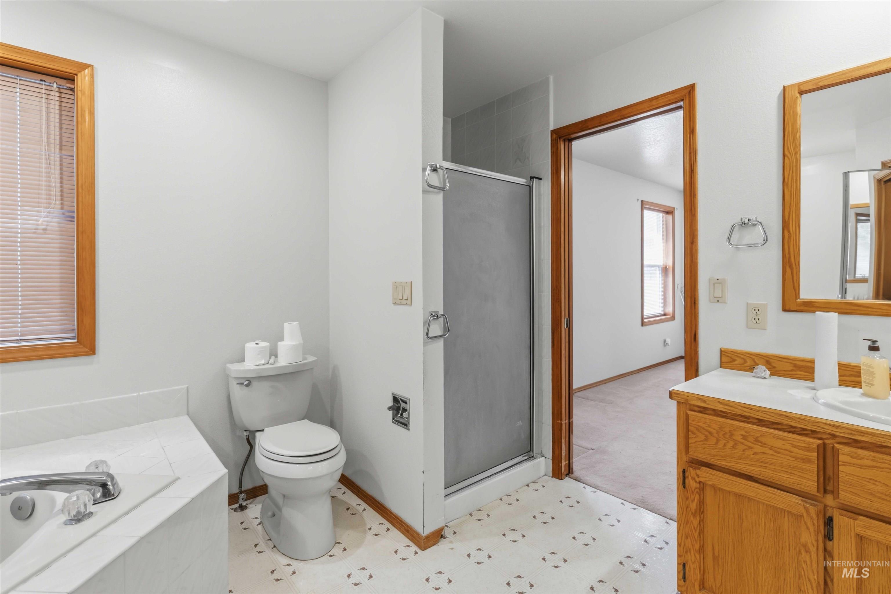 10541 W Rockwood St, Boise, Idaho 83704, 4 Bedrooms, 2 Bathrooms, Residential For Sale, Price $499,900, 98983640