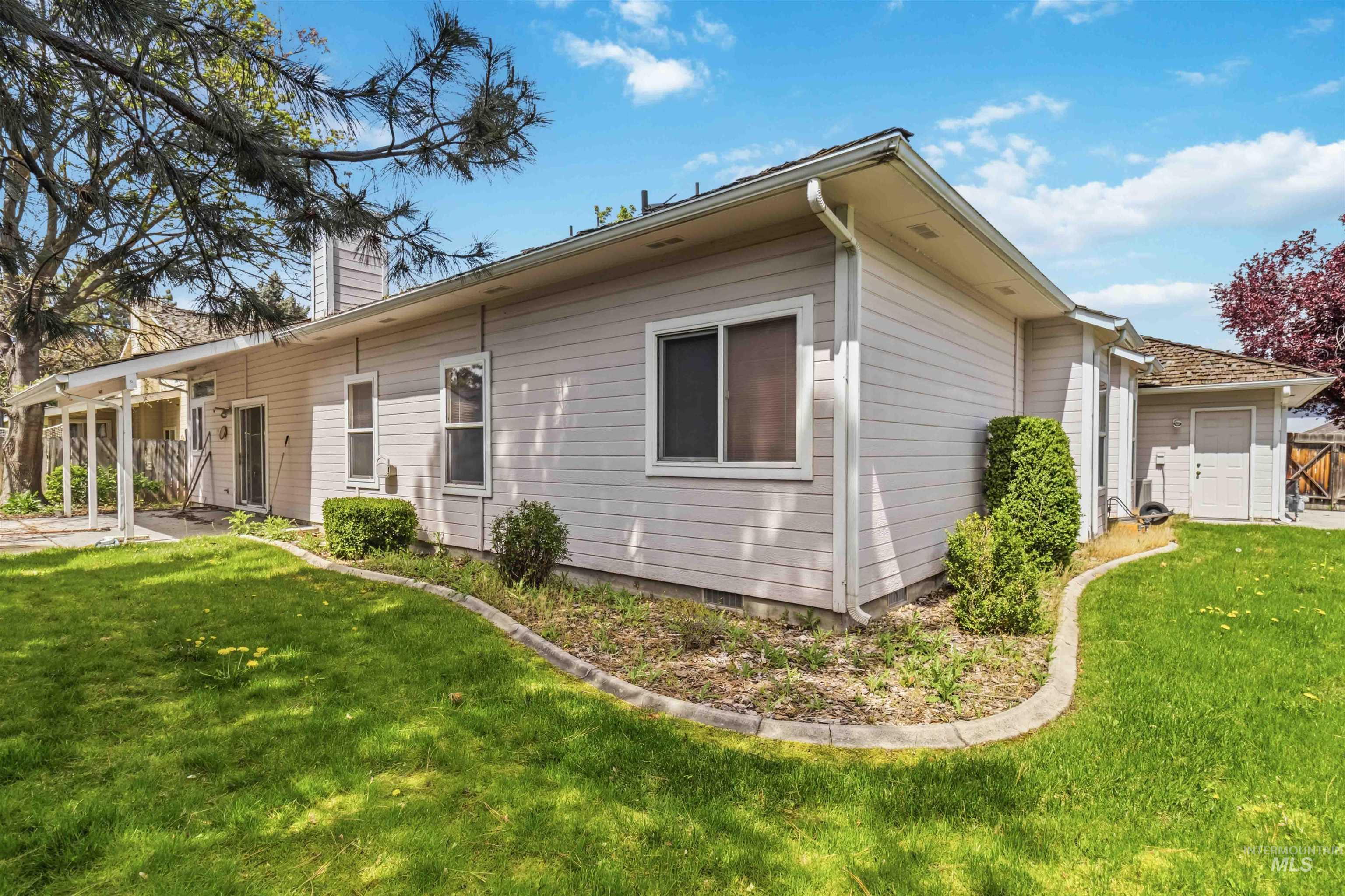 10541 W Rockwood St, Boise, Idaho 83704, 4 Bedrooms, 2 Bathrooms, Residential For Sale, Price $499,900, 98983640