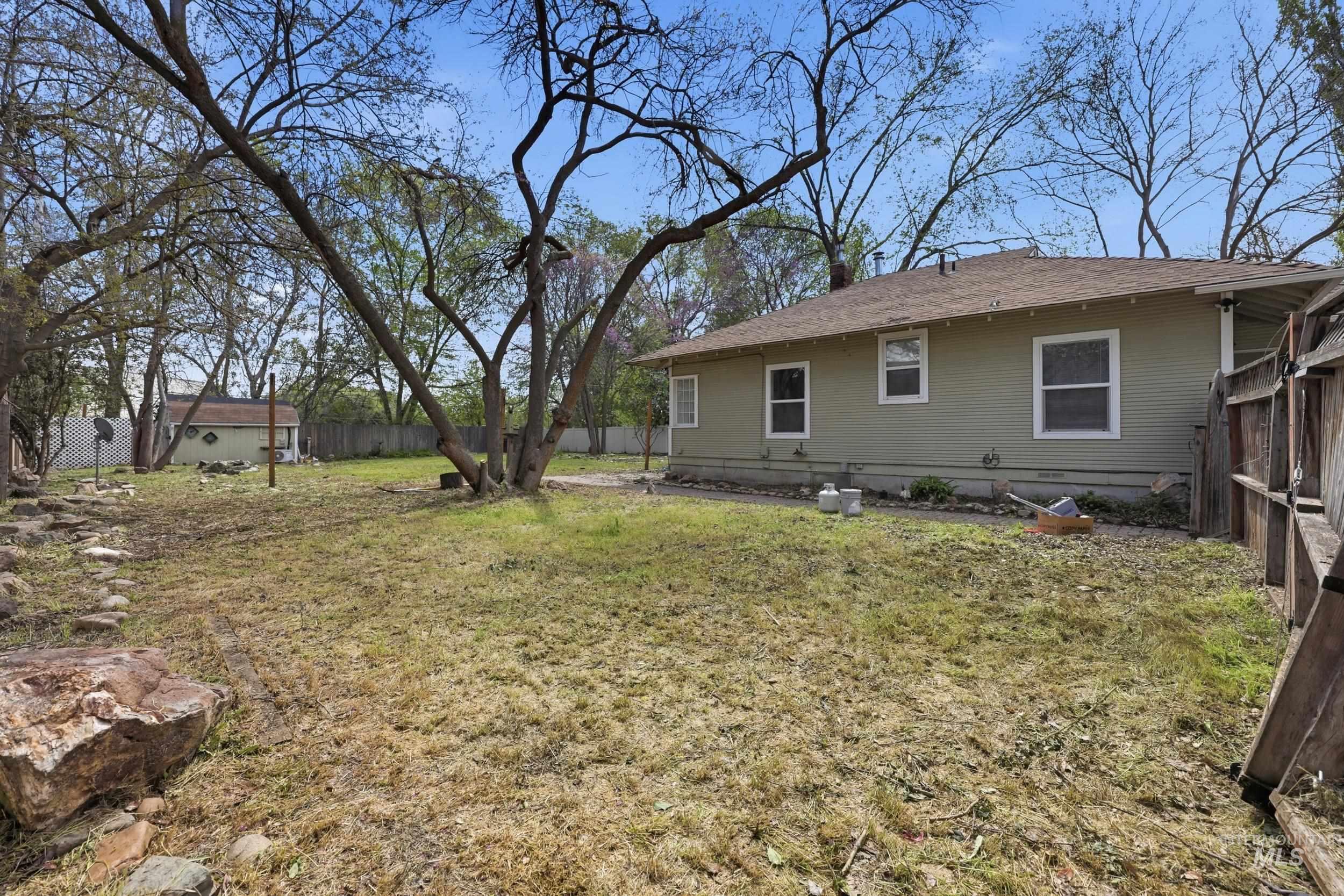 1609 Idaho Avenue, Caldwell, Idaho 83605, 2 Bedrooms, 1 Bathroom, Residential For Sale, Price $280,000, 98983645