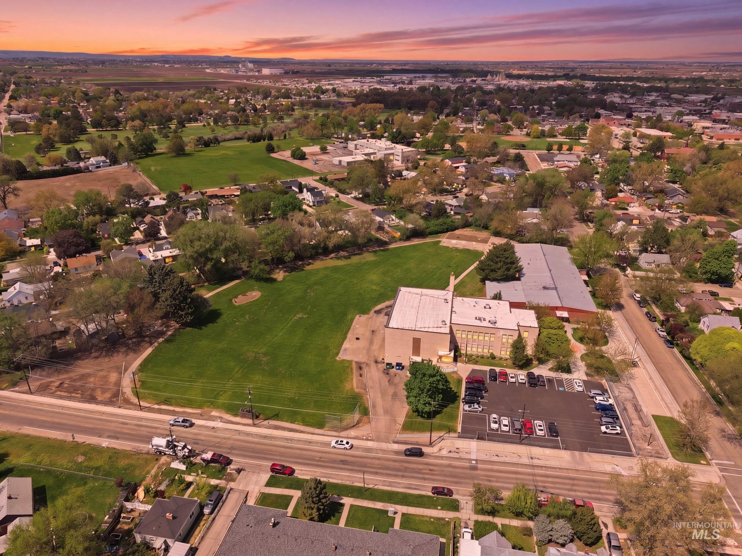 1609 Idaho Avenue, Caldwell, Idaho 83605, 2 Bedrooms, 1 Bathroom, Residential For Sale, Price $280,000, 98983645