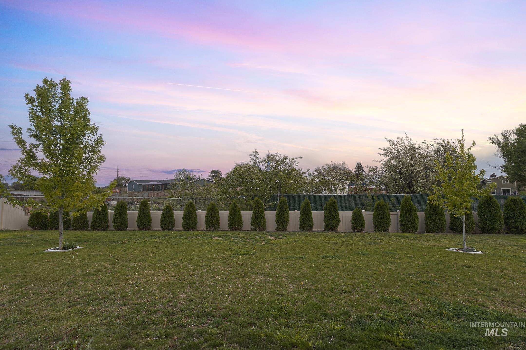 4461 E E Stone Falls Dr, Nampa, Idaho 83686-4860, 4 Bedrooms, 2.5 Bathrooms, Residential For Sale, Price $435,000,MLS 98983646