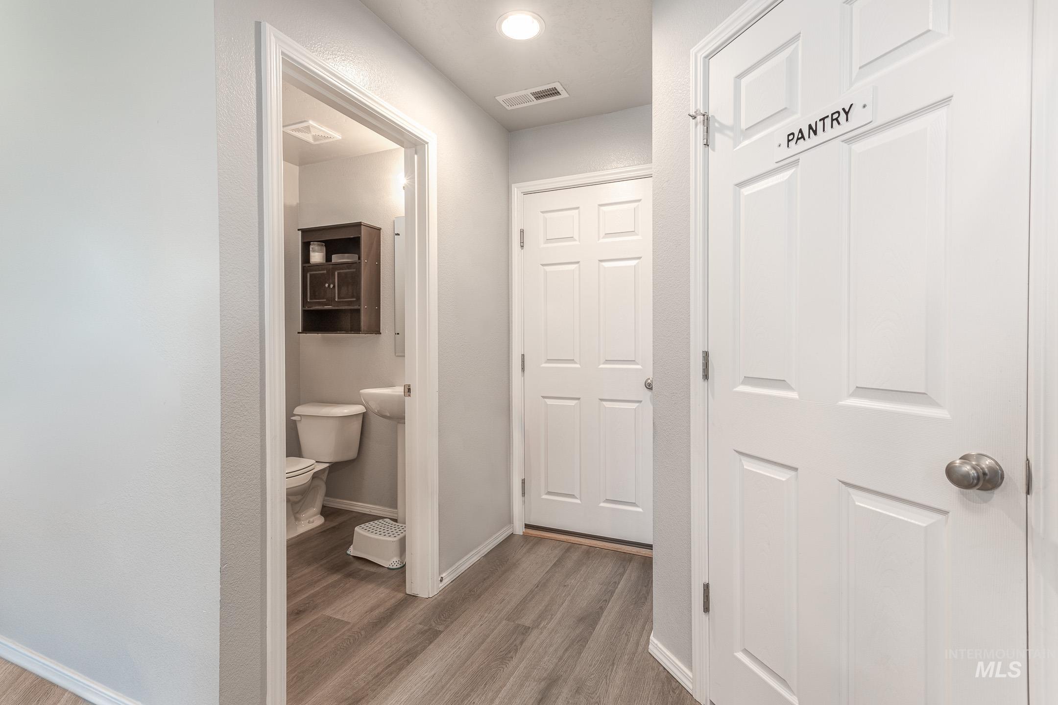 4461 E E Stone Falls Dr, Nampa, Idaho 83686-4860, 4 Bedrooms, 2.5 Bathrooms, Residential For Sale, Price $435,000,MLS 98983646