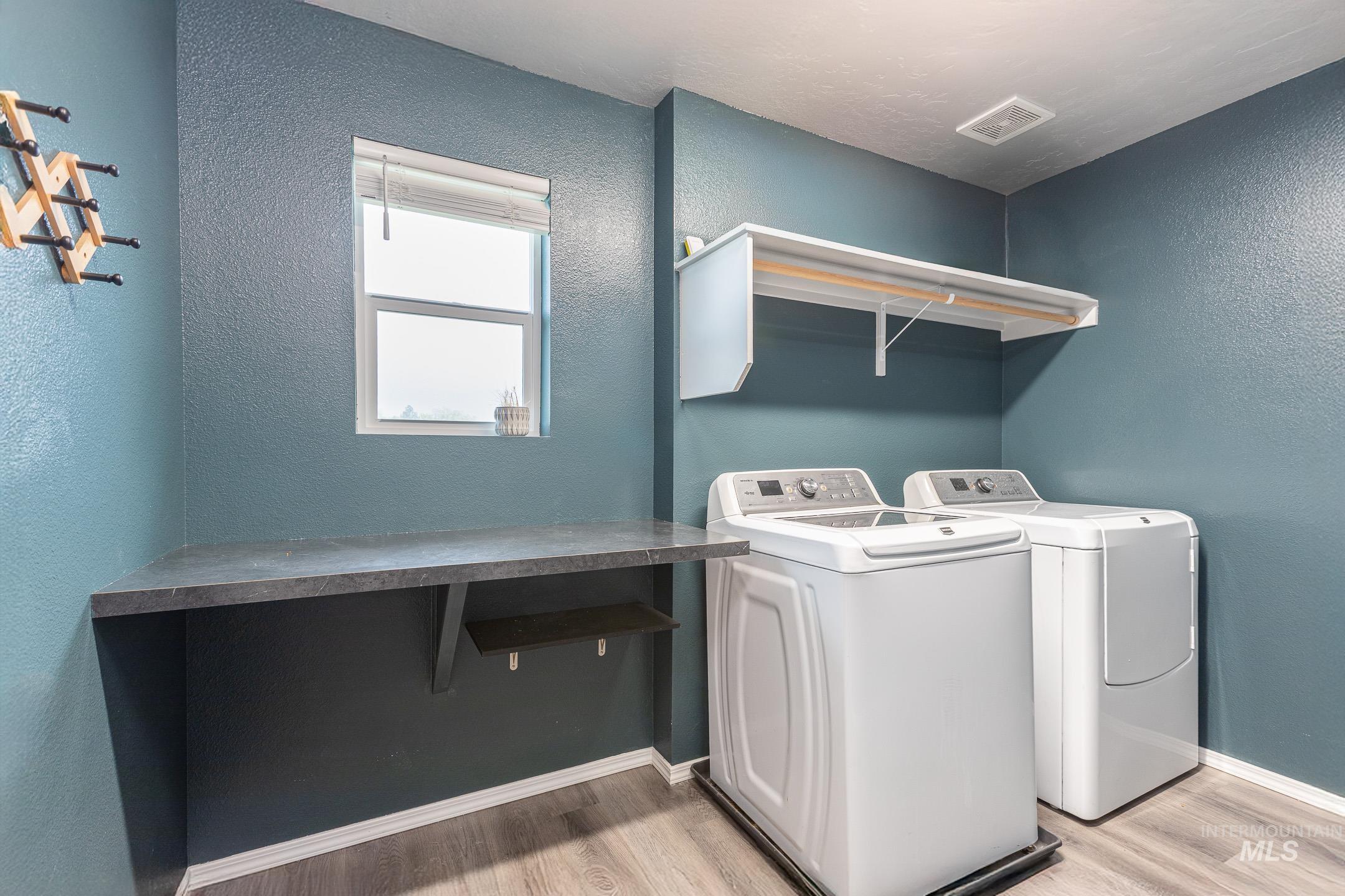 4461 E E Stone Falls Dr, Nampa, Idaho 83686-4860, 4 Bedrooms, 2.5 Bathrooms, Residential For Sale, Price $435,000,MLS 98983646