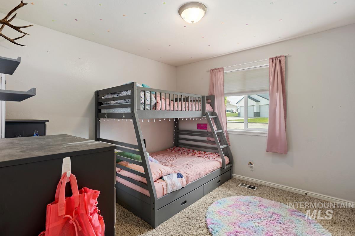 1557 NE Cinder Loop, Mountain Home, Idaho 83647-0000, 3 Bedrooms, 2 Bathrooms, Residential For Sale, Price $393,000, 98983647