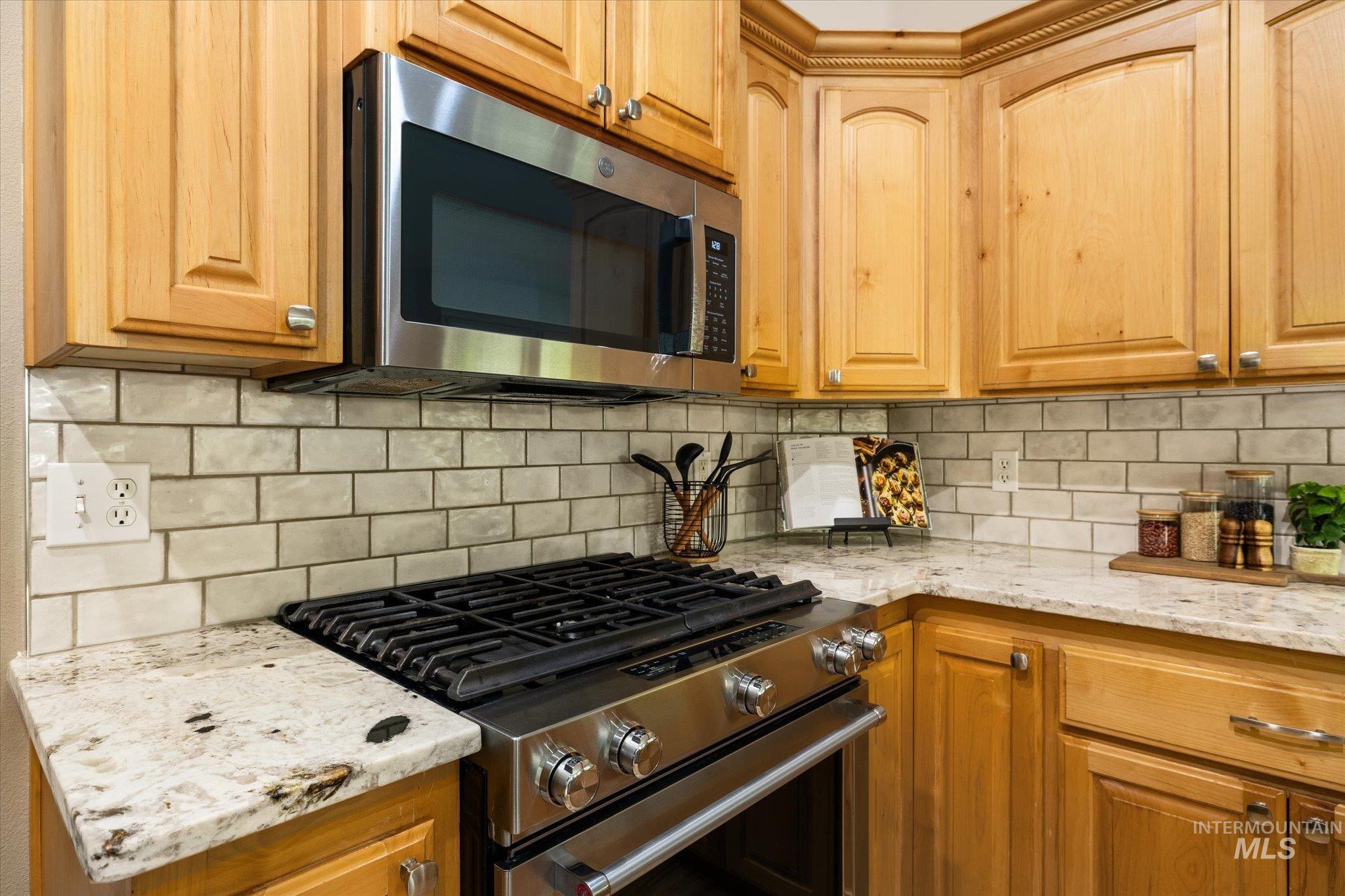 1894 W Divide Creek St, Meridian, Idaho 83646, 3 Bedrooms, 2.5 Bathrooms, Residential For Sale, Price $614,900, 98983649