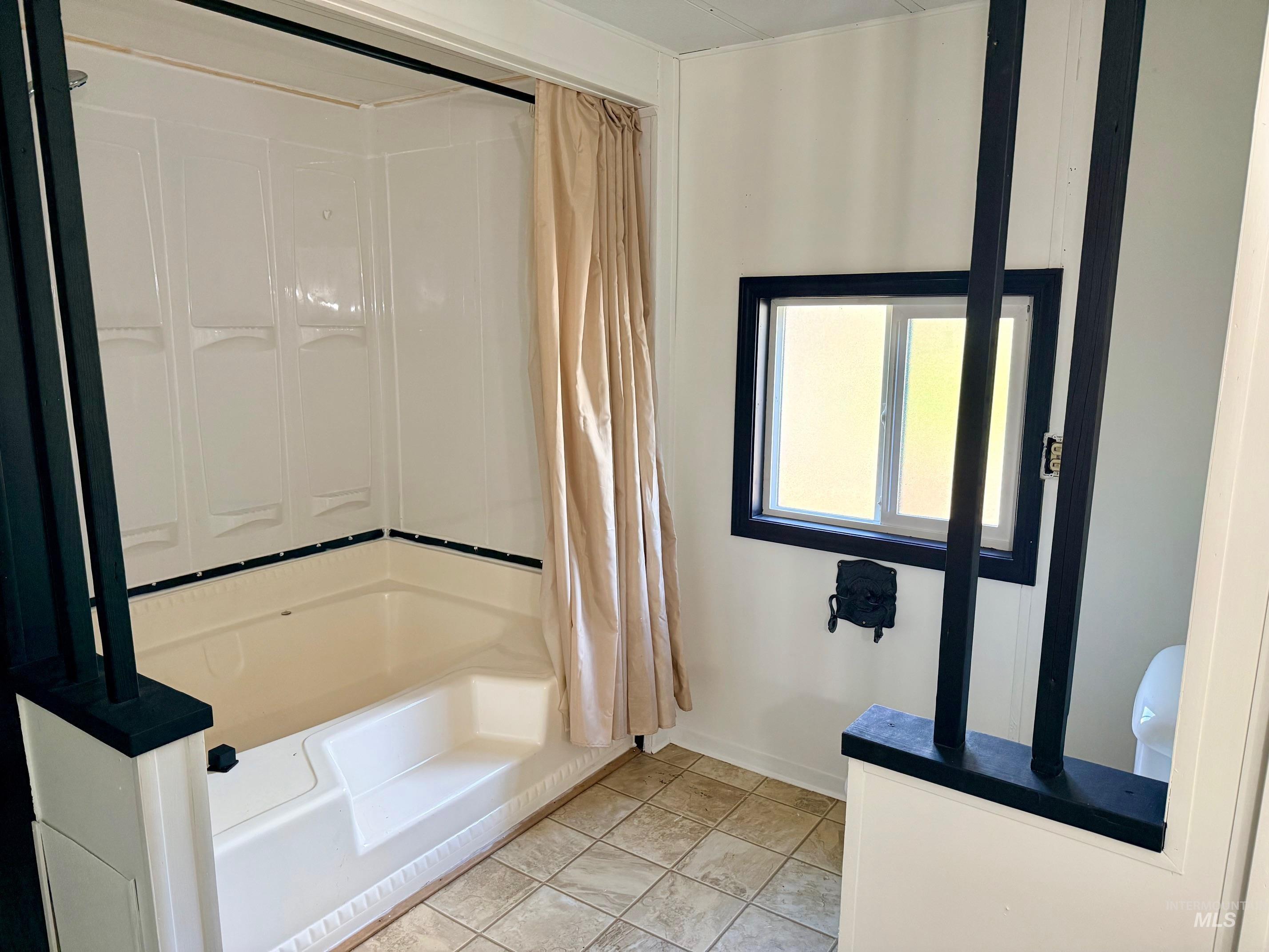 5 Bass Lane, Orofino, Idaho 83544, 3 Bedrooms, 2 Bathrooms, Residential For Sale, Price $95,000,MLS 98983654