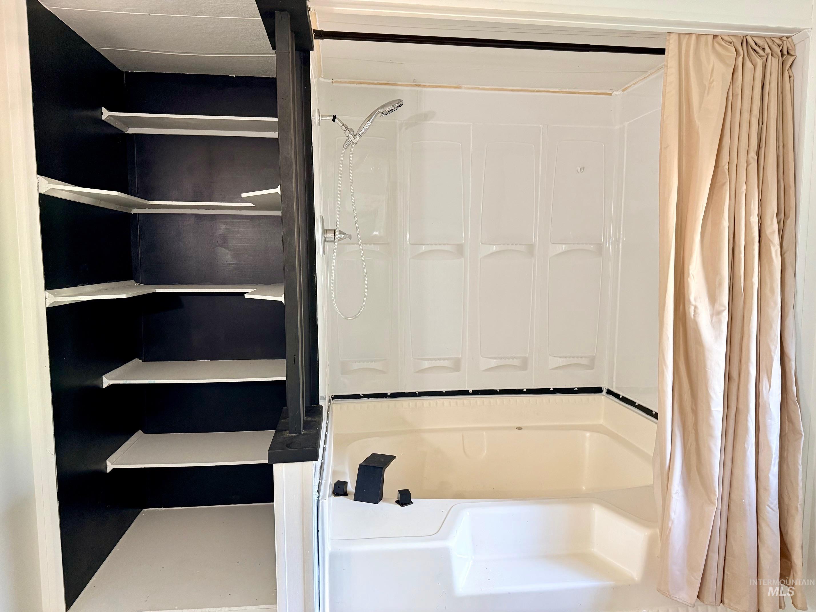 5 Bass Lane, Orofino, Idaho 83544, 3 Bedrooms, 2 Bathrooms, Residential For Sale, Price $95,000,MLS 98983654