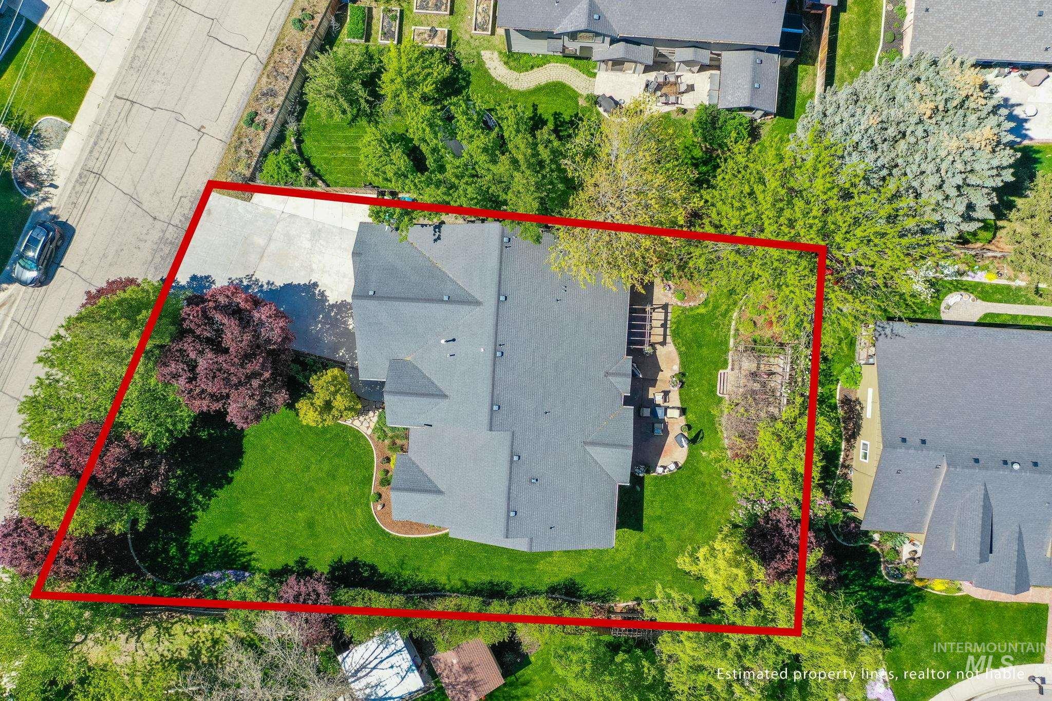 8798 W FIRCREST DR, Boise, Idaho 83704, 4 Bedrooms, 3.5 Bathrooms, Residential For Sale, Price $775,000,MLS 98983655