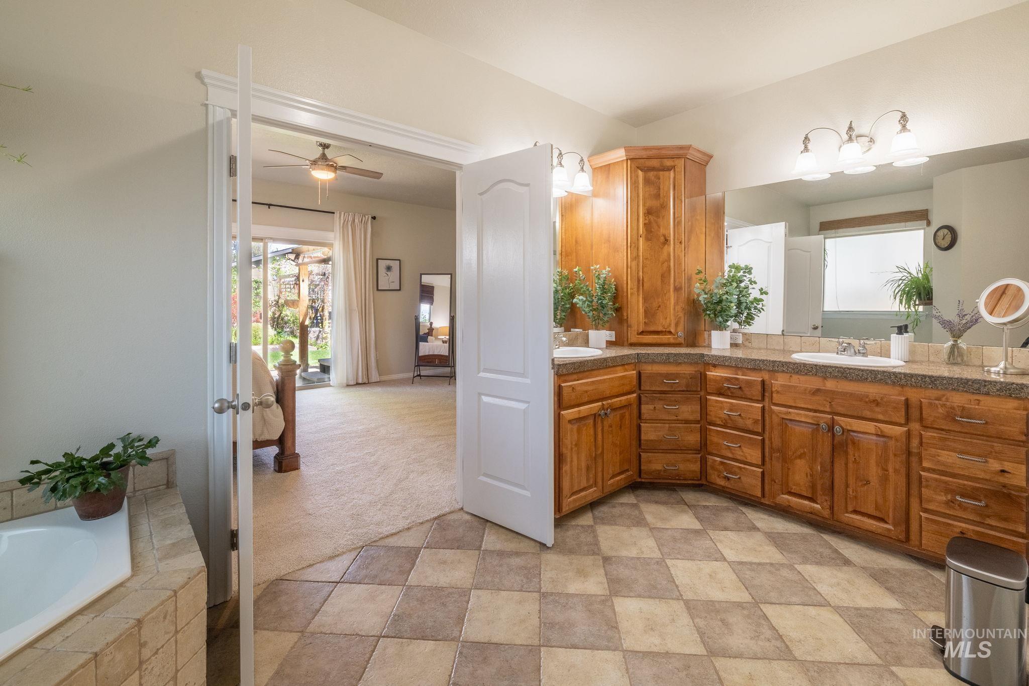 8798 W FIRCREST DR, Boise, Idaho 83704, 4 Bedrooms, 3.5 Bathrooms, Residential For Sale, Price $775,000,MLS 98983655