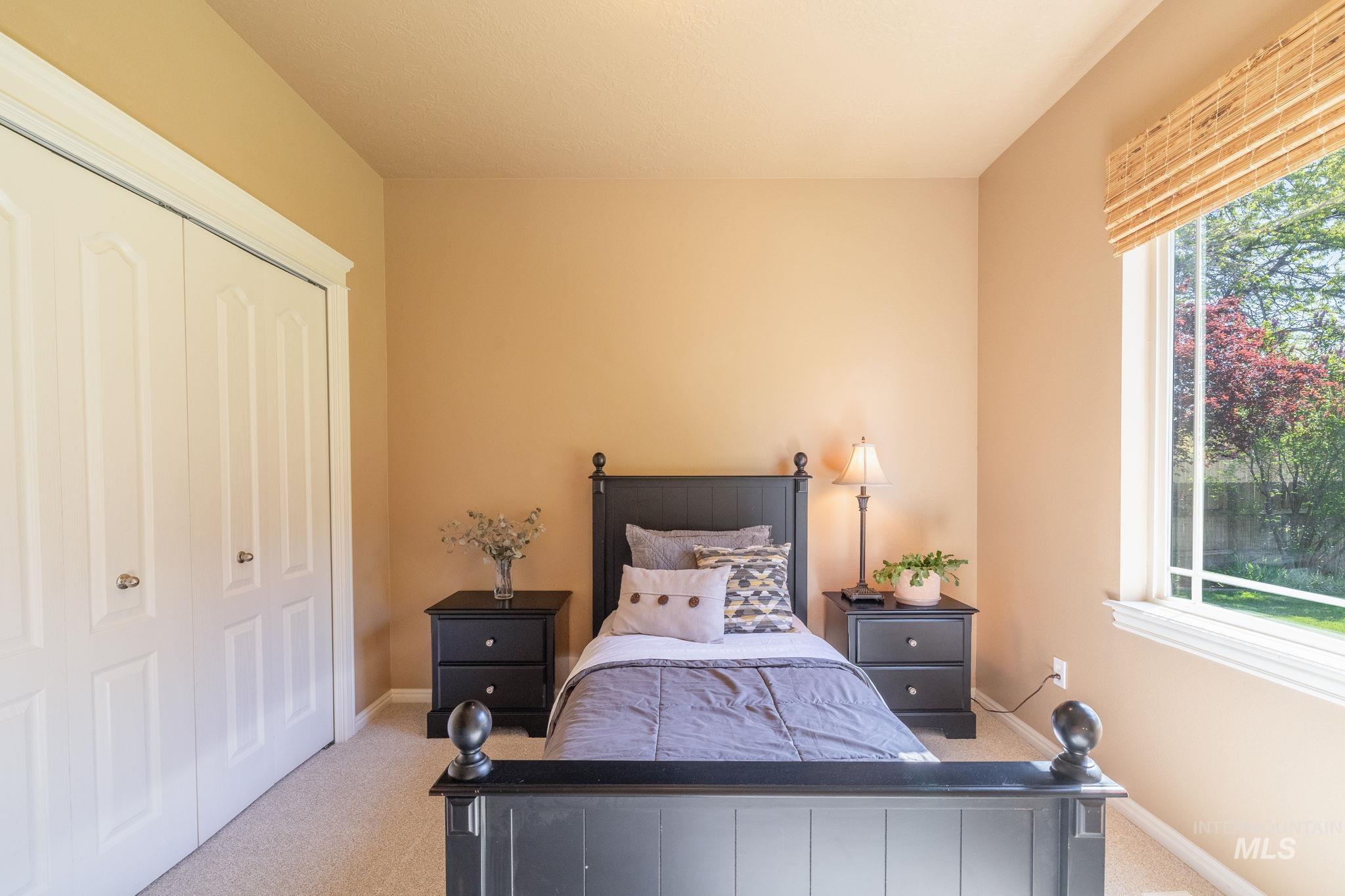 8798 W FIRCREST DR, Boise, Idaho 83704, 4 Bedrooms, 3.5 Bathrooms, Residential For Sale, Price $775,000,MLS 98983655