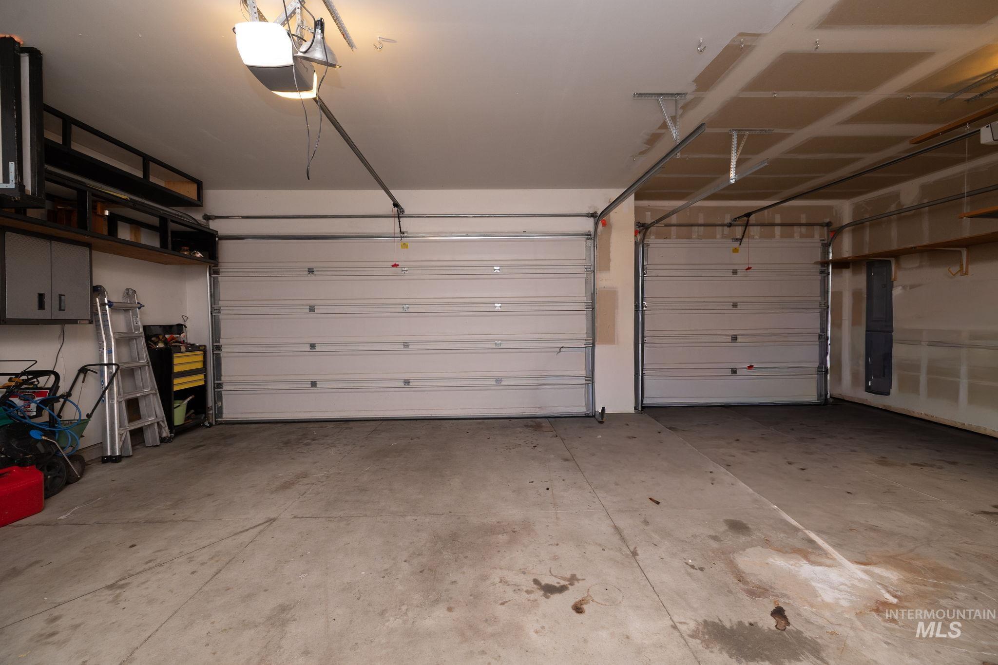 8798 W FIRCREST DR, Boise, Idaho 83704, 4 Bedrooms, 3.5 Bathrooms, Residential For Sale, Price $775,000,MLS 98983655